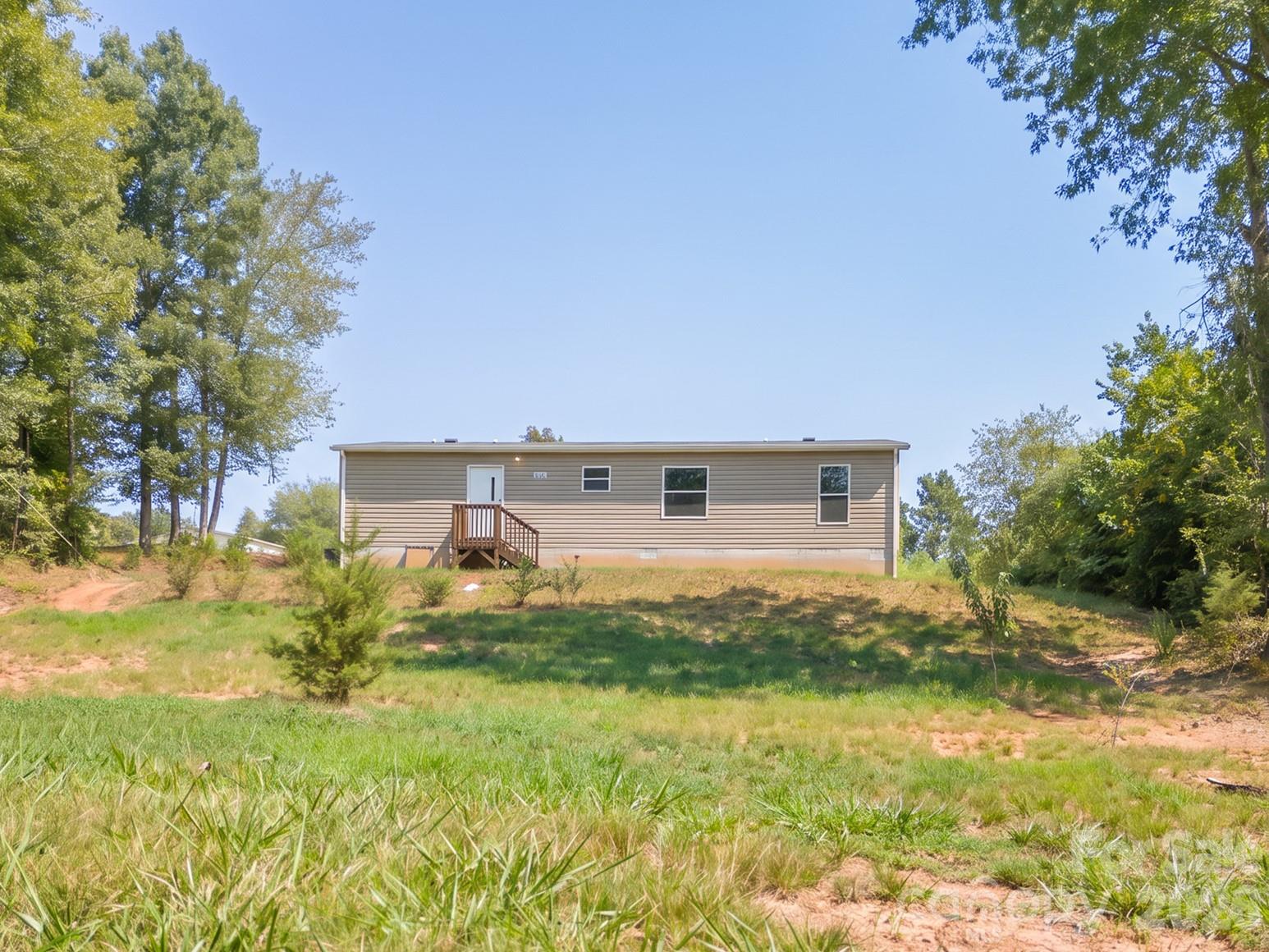Single Family Residence at 2913 Conner Circle, Morganton, photo 2 of 29
