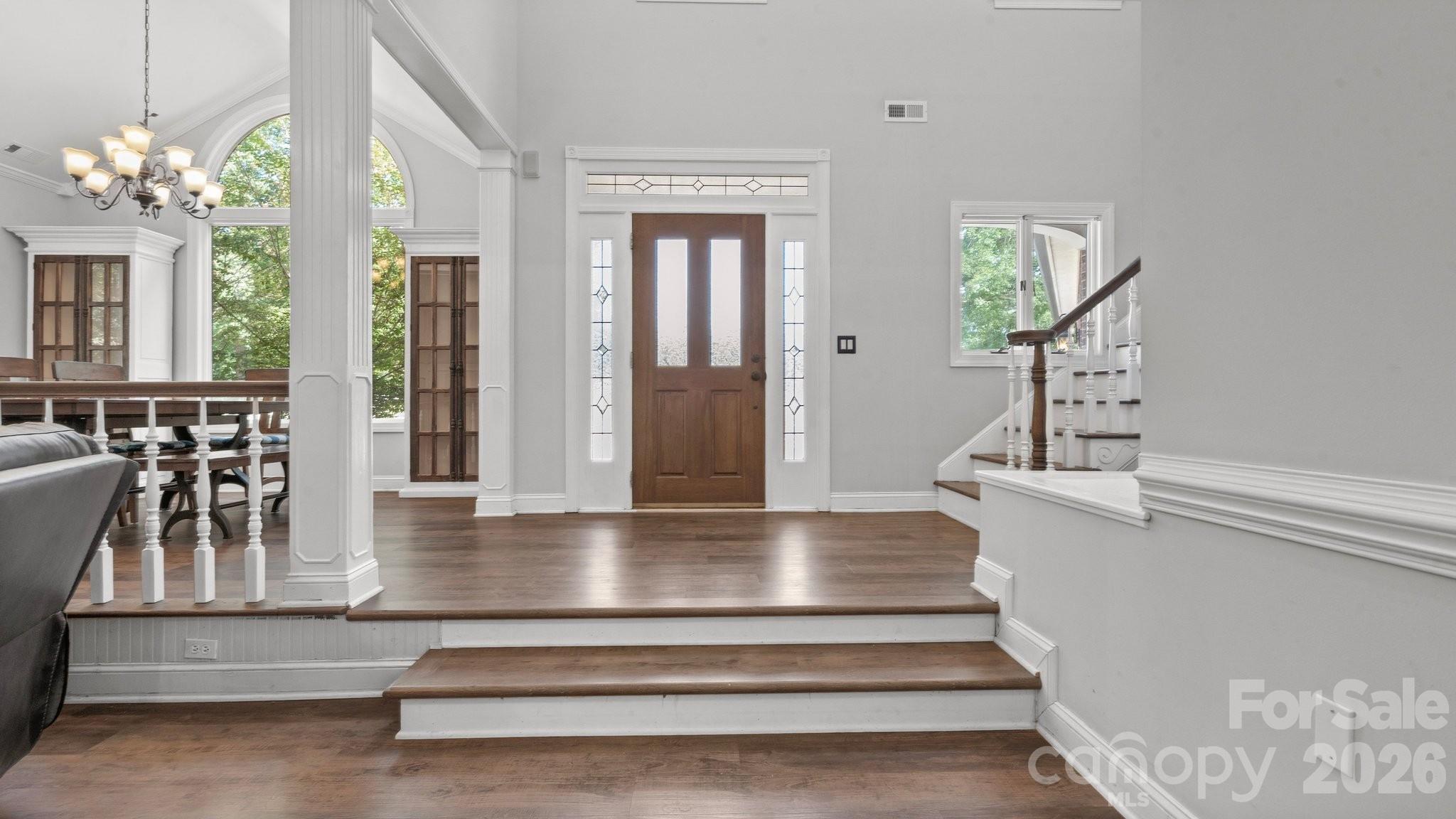 grand entrance - 1517 Helms Short Cut Road, Monroe