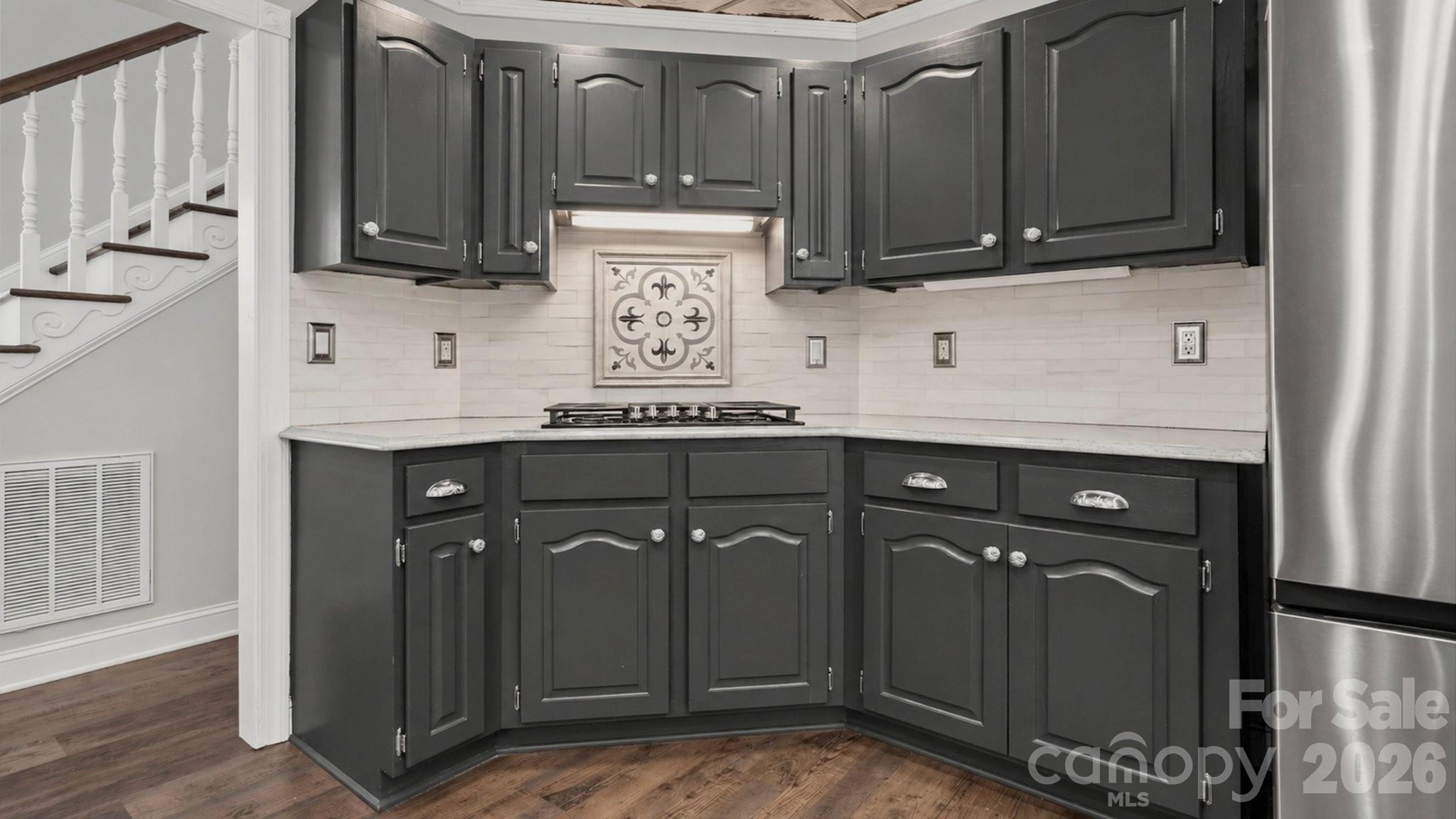 gas stove - 1517 Helms Short Cut Road, Monroe