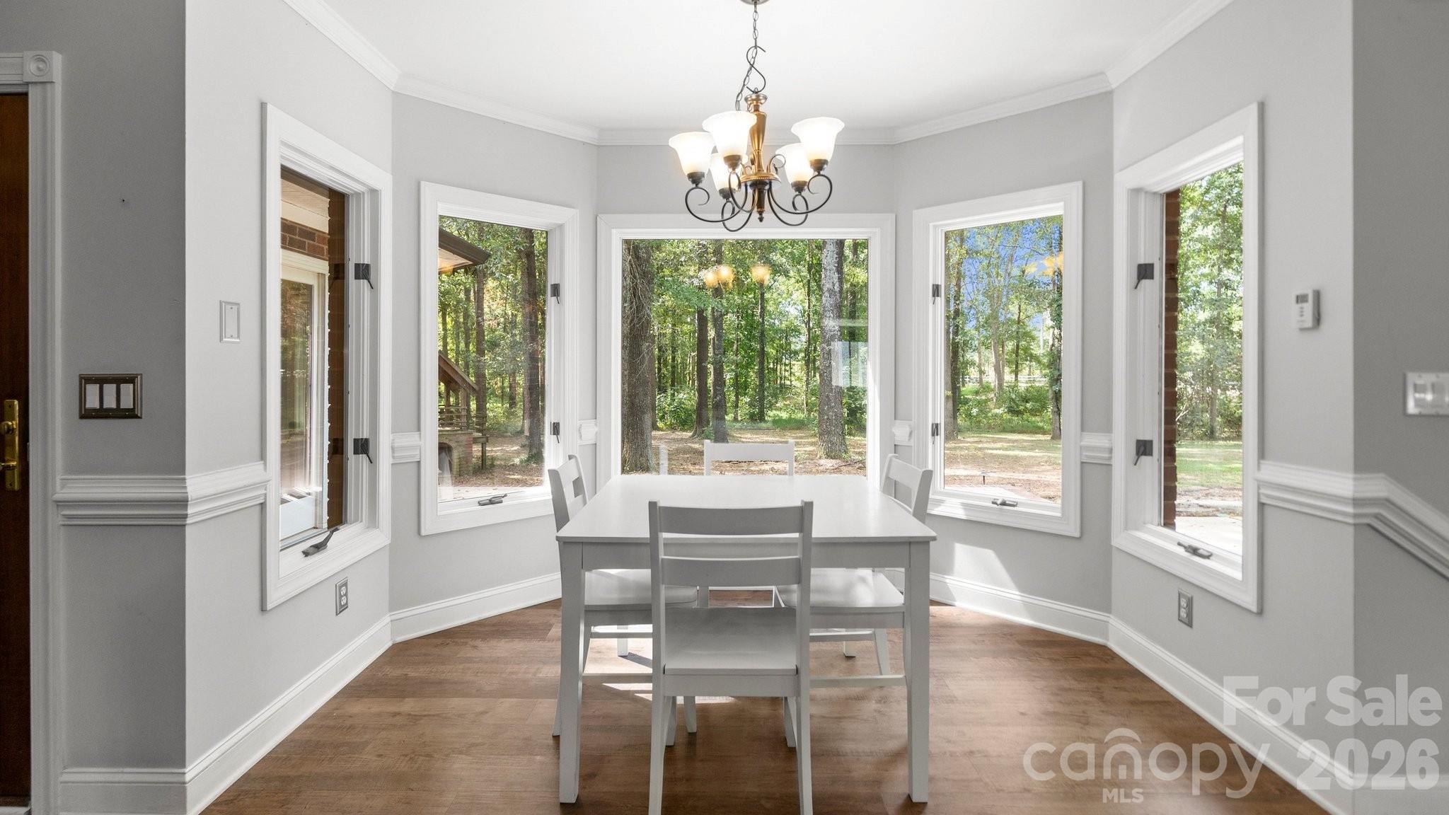 breakfast area - 1517 Helms Short Cut Road, Monroe