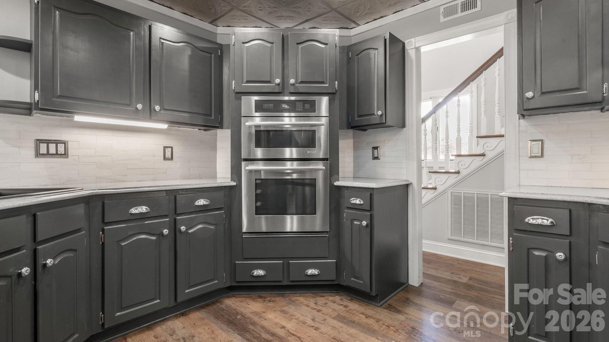 great kithcen - 1517 Helms Short Cut Road, Monroe