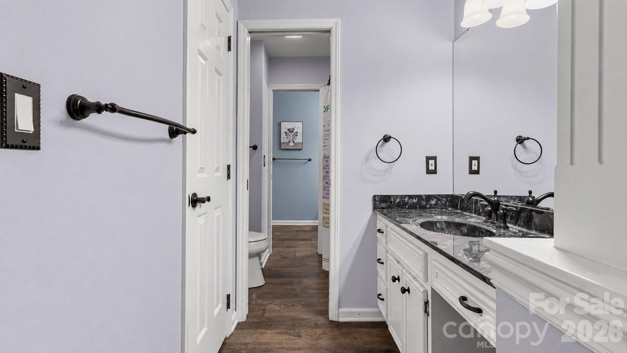jack and jill bathroom - 1517 Helms Short Cut Road, Monroe