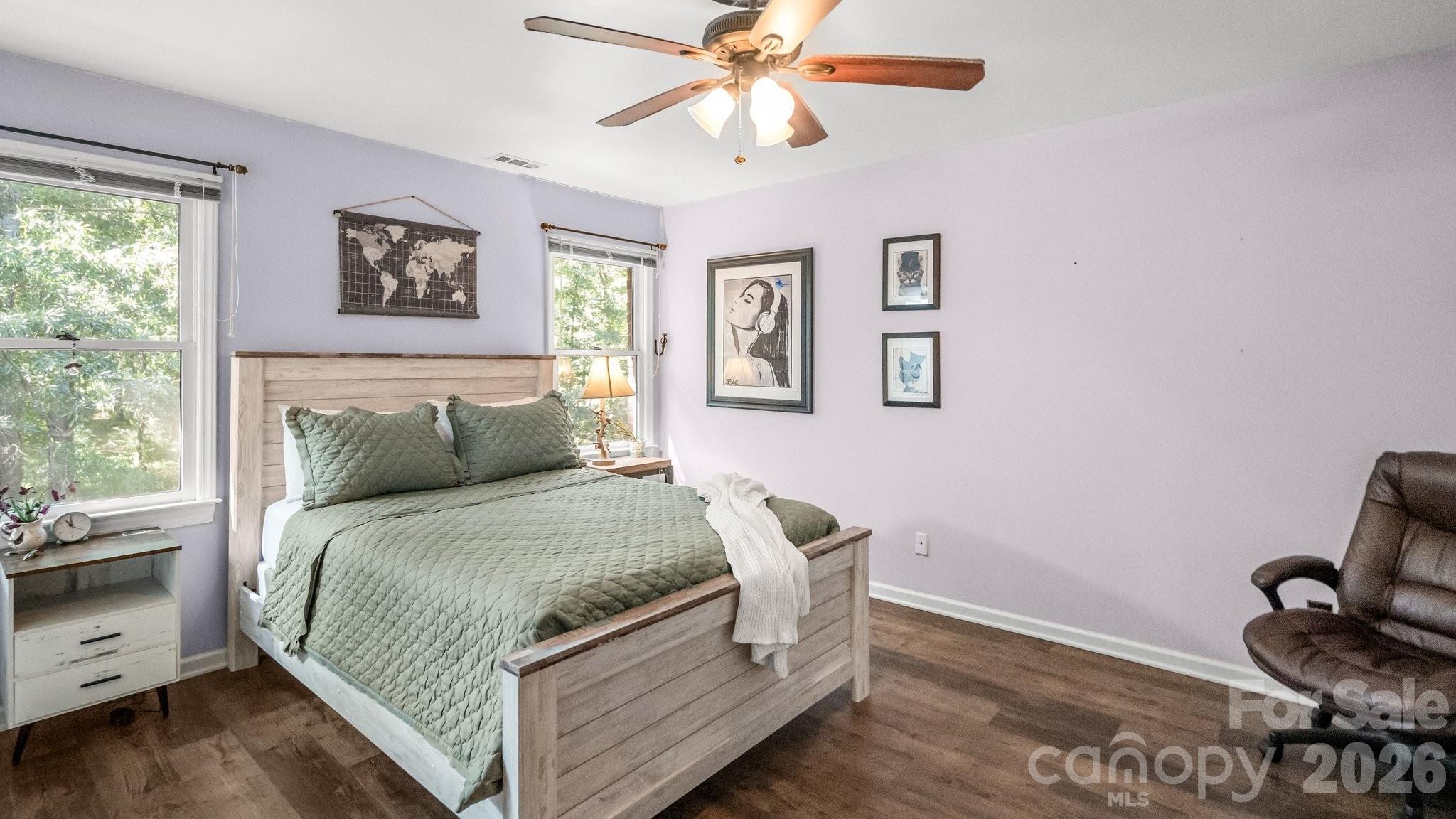 bedroom two with built in desks - 1517 Helms Short Cut Road, Monroe