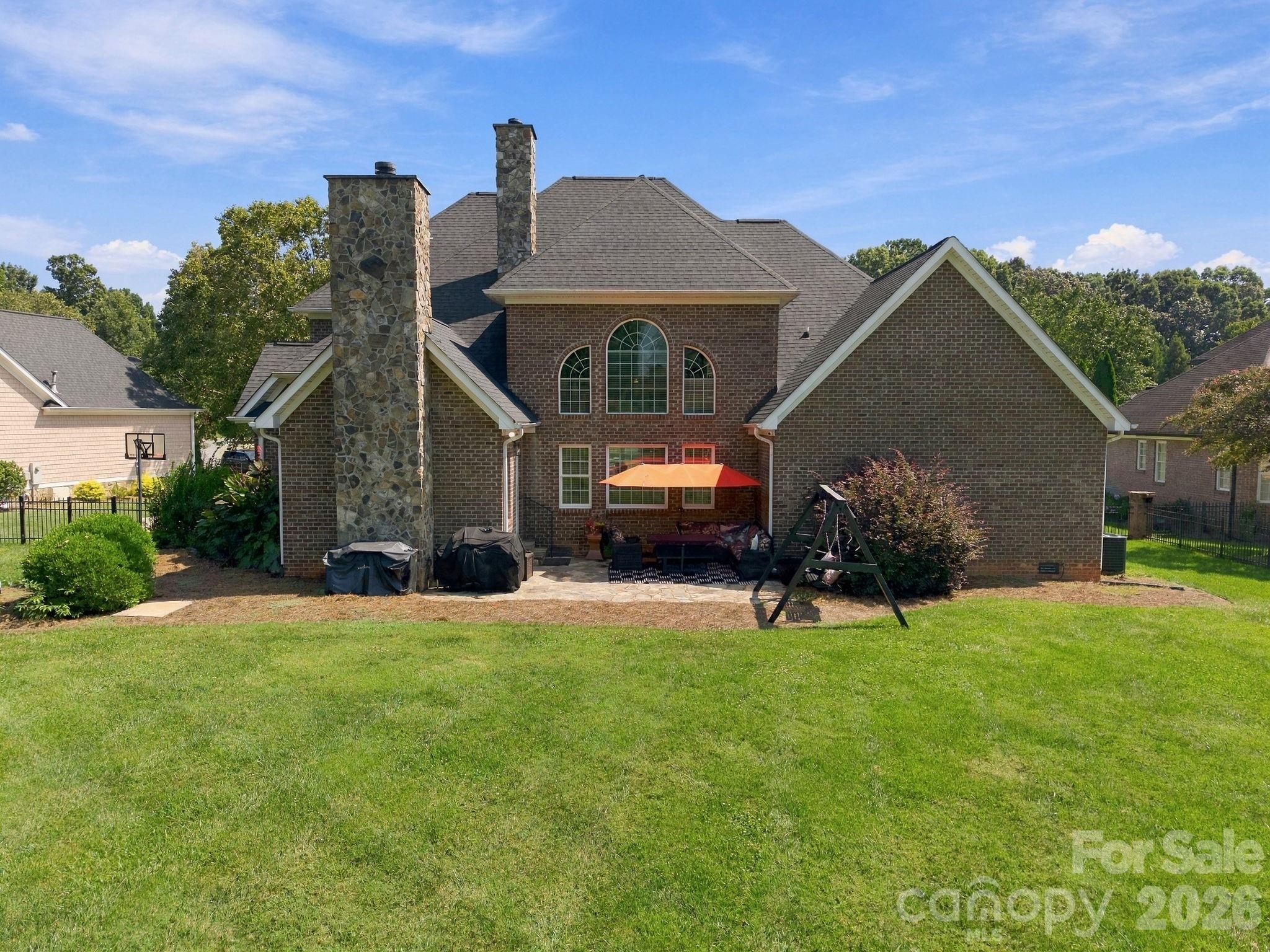 Single Family Residence at 6671 Fox Ridge Circle, Davidson, photo 3 of 48