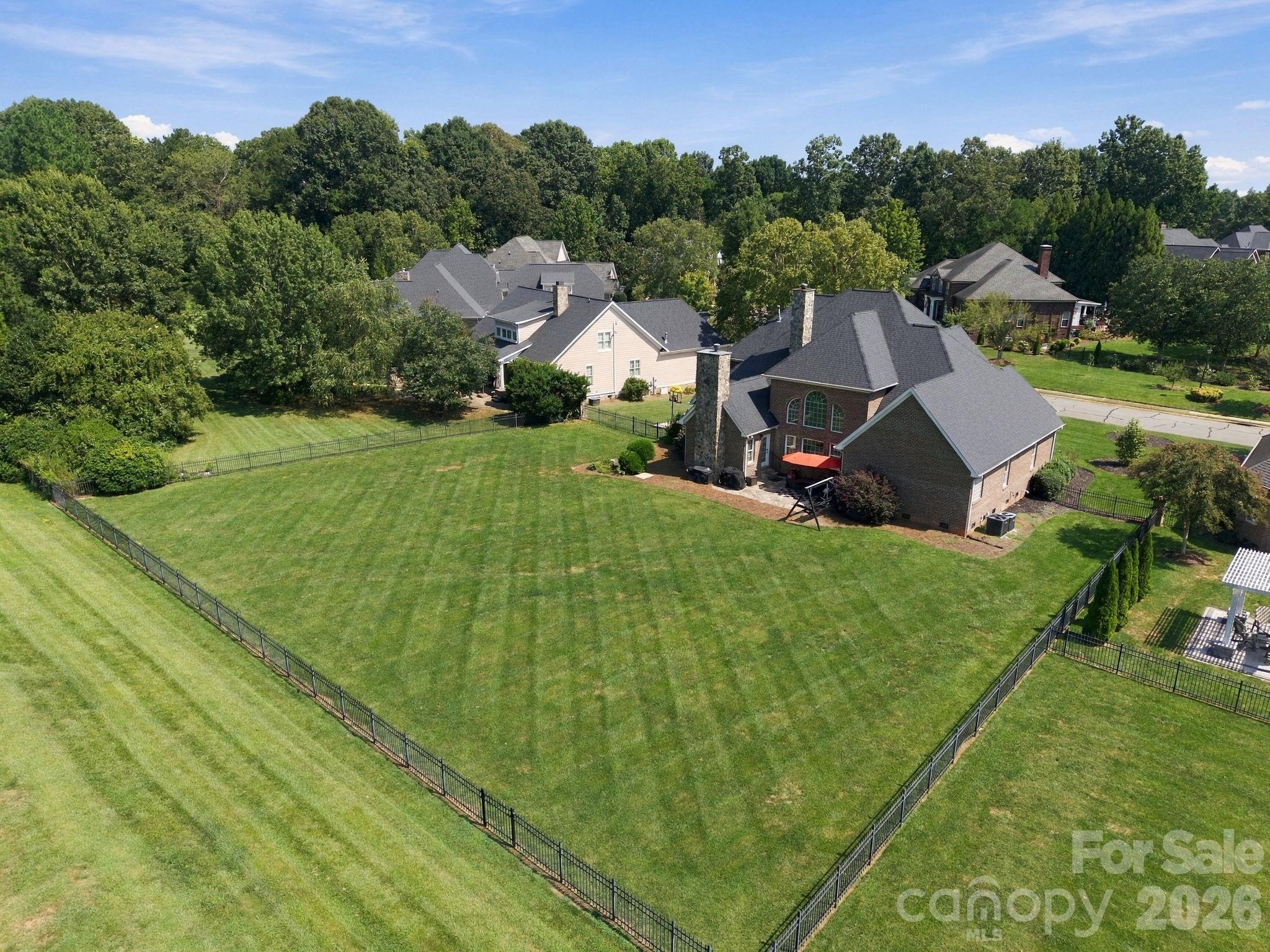Single Family Residence at 6671 Fox Ridge Circle, Davidson, photo 4 of 48