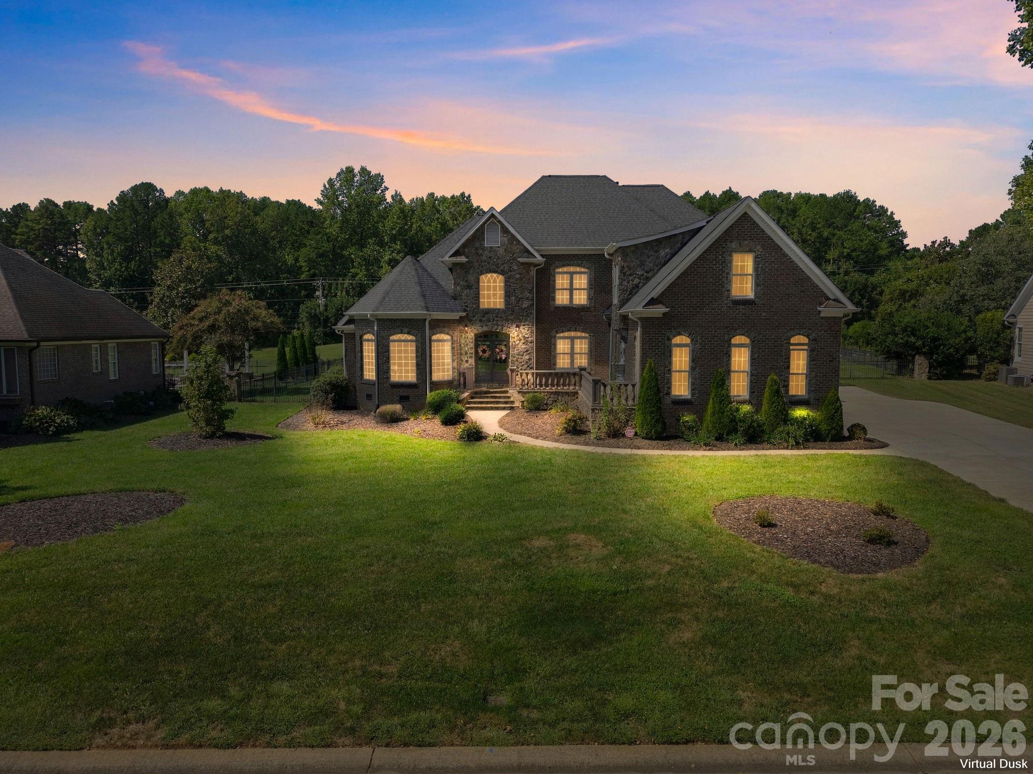 Single Family Residence at 6671 Fox Ridge Circle, Davidson, photo 5 of 48