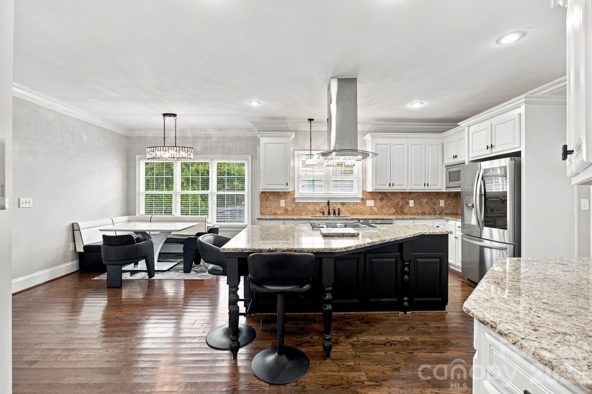 Single Family Residence at 6671 Fox Ridge Circle, Davidson, photo 19 of 48