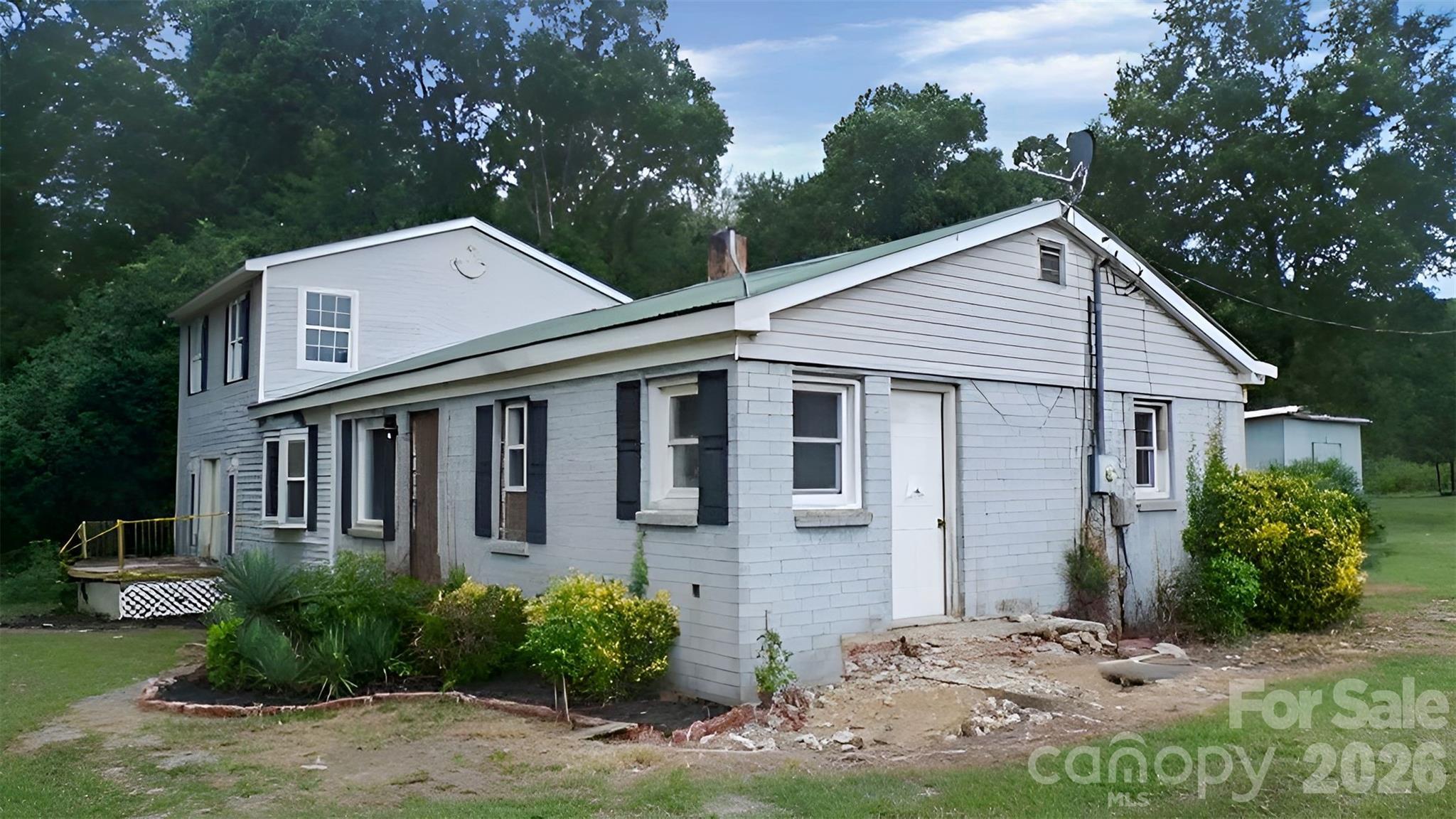 Single Family Residence at 32891 Nc 49 Highway, New London, photo 3 of 33