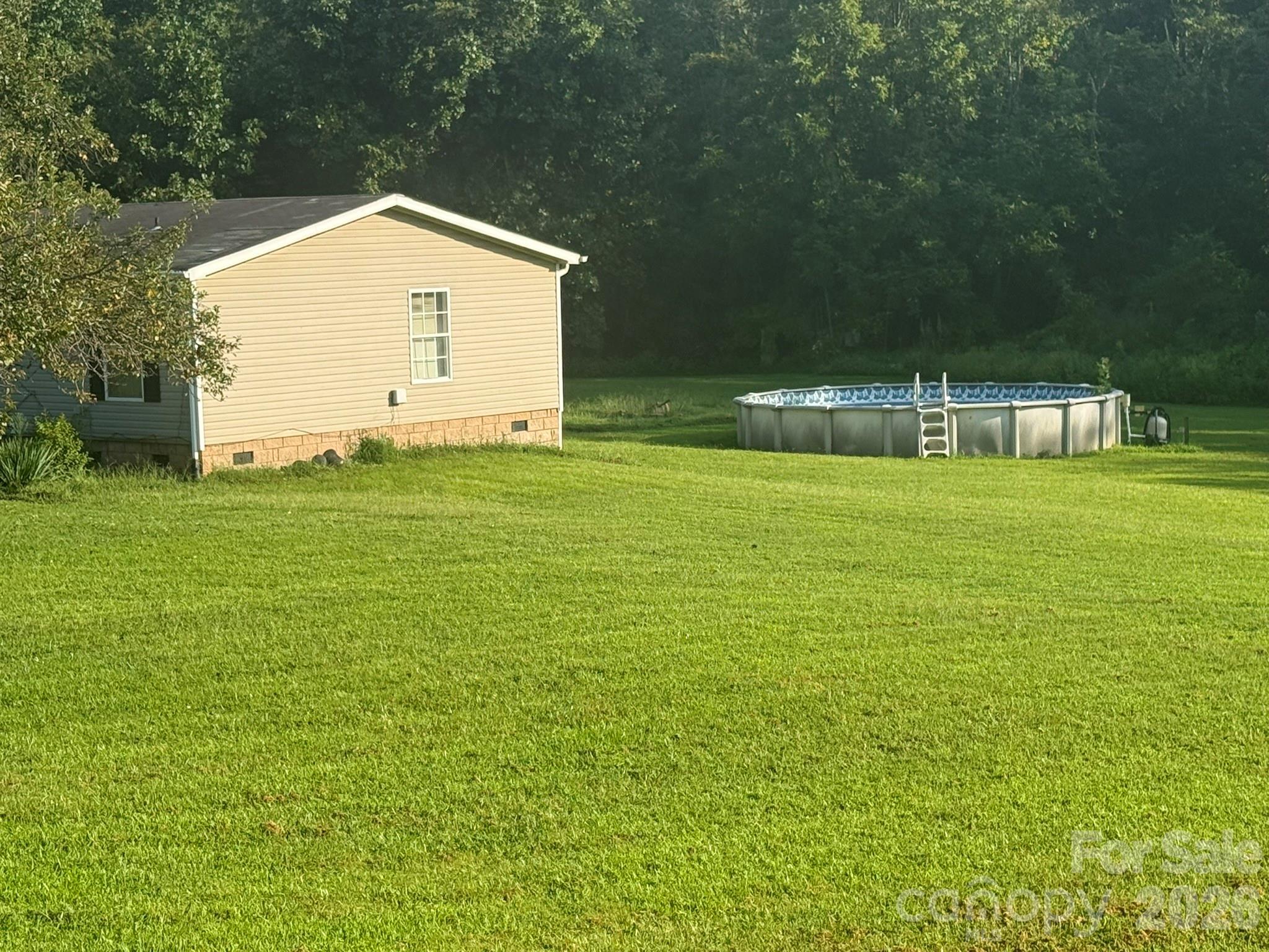 Single Family Residence at 907 Epley Drive, Marion, photo 10 of 47