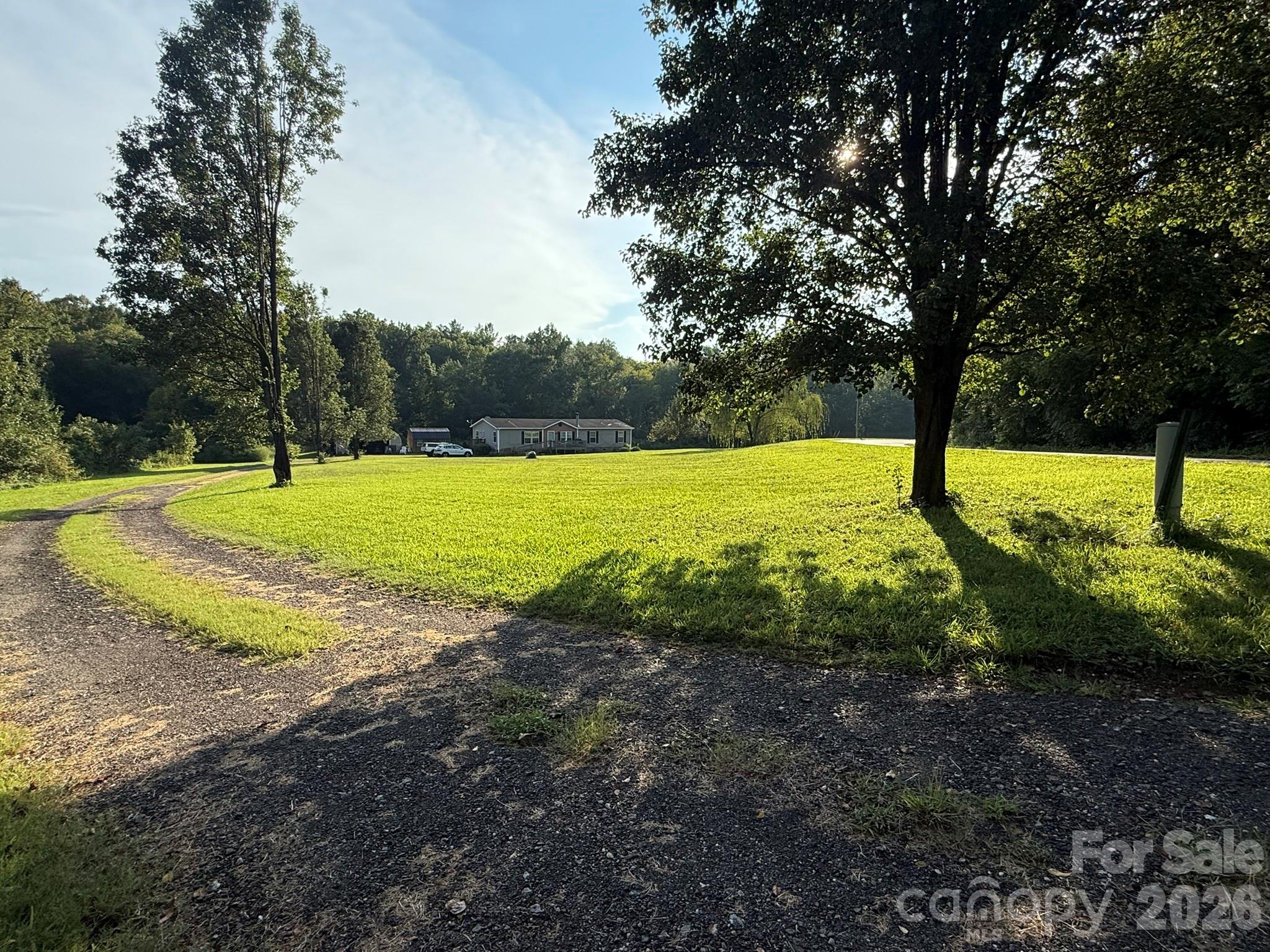 Single Family Residence at 907 Epley Drive, Marion, photo 11 of 47