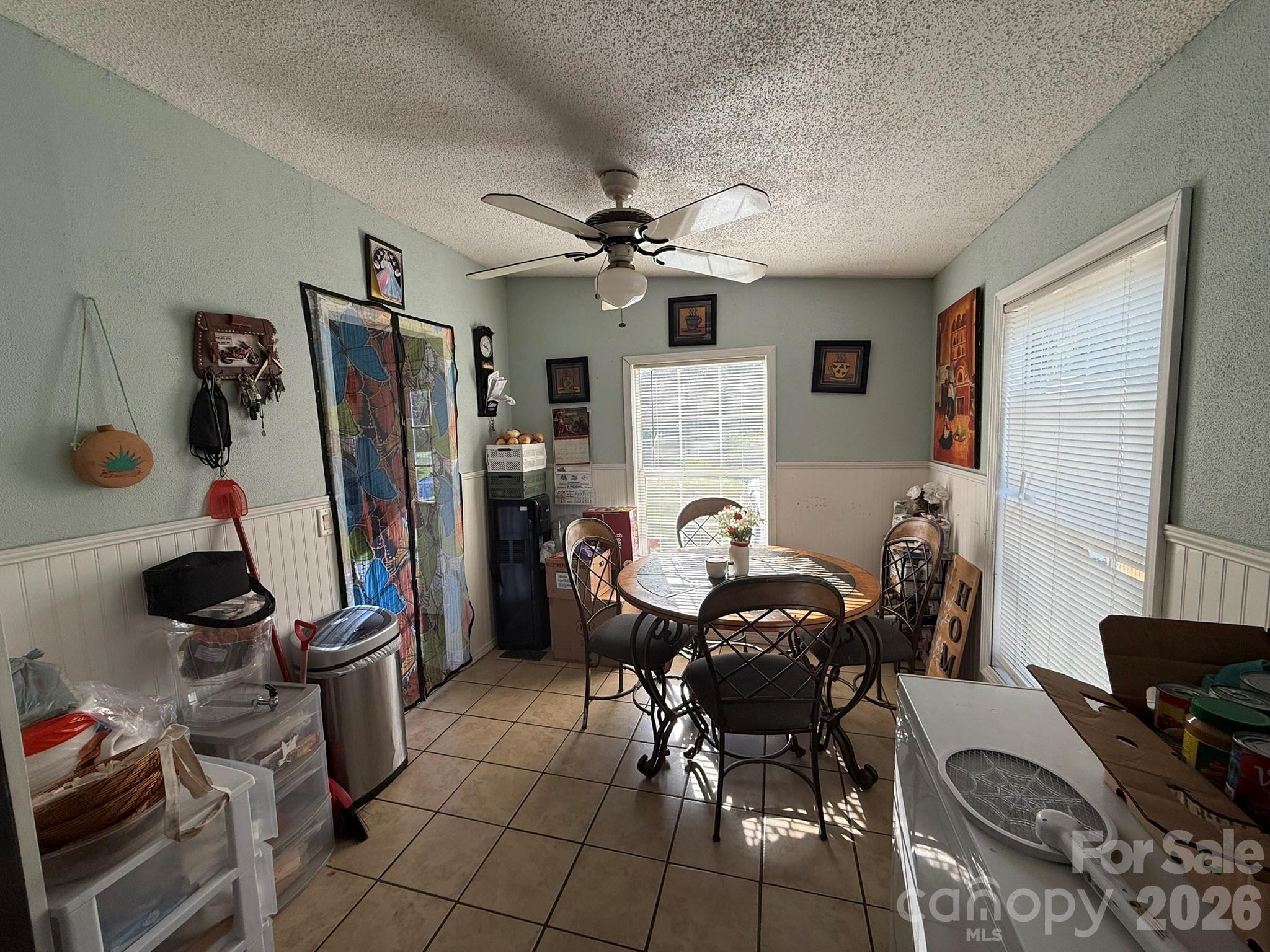 Single Family Residence at 907 Epley Drive, Marion, photo 16 of 47