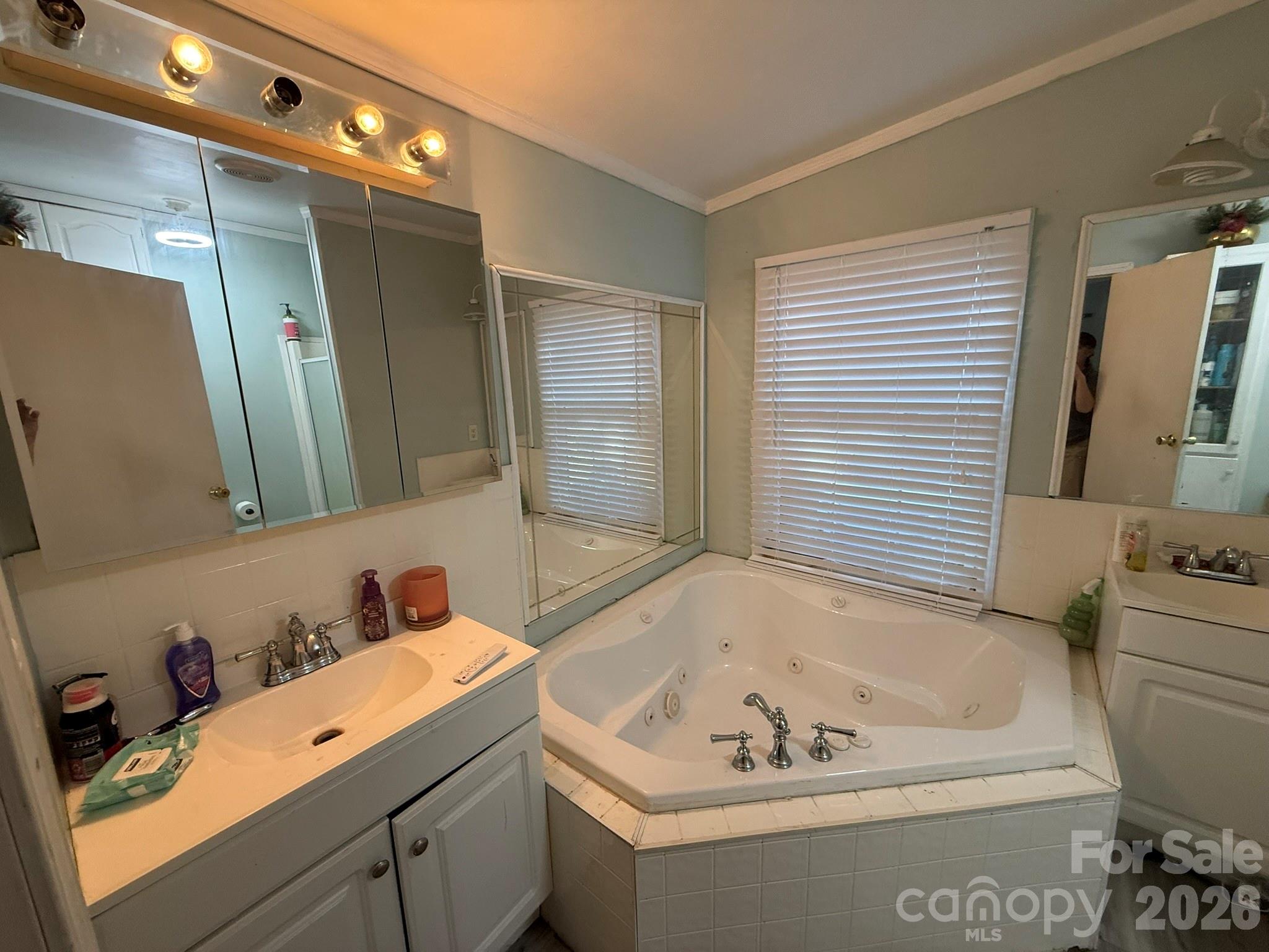 Primary bath - 907 Epley Drive, Marion