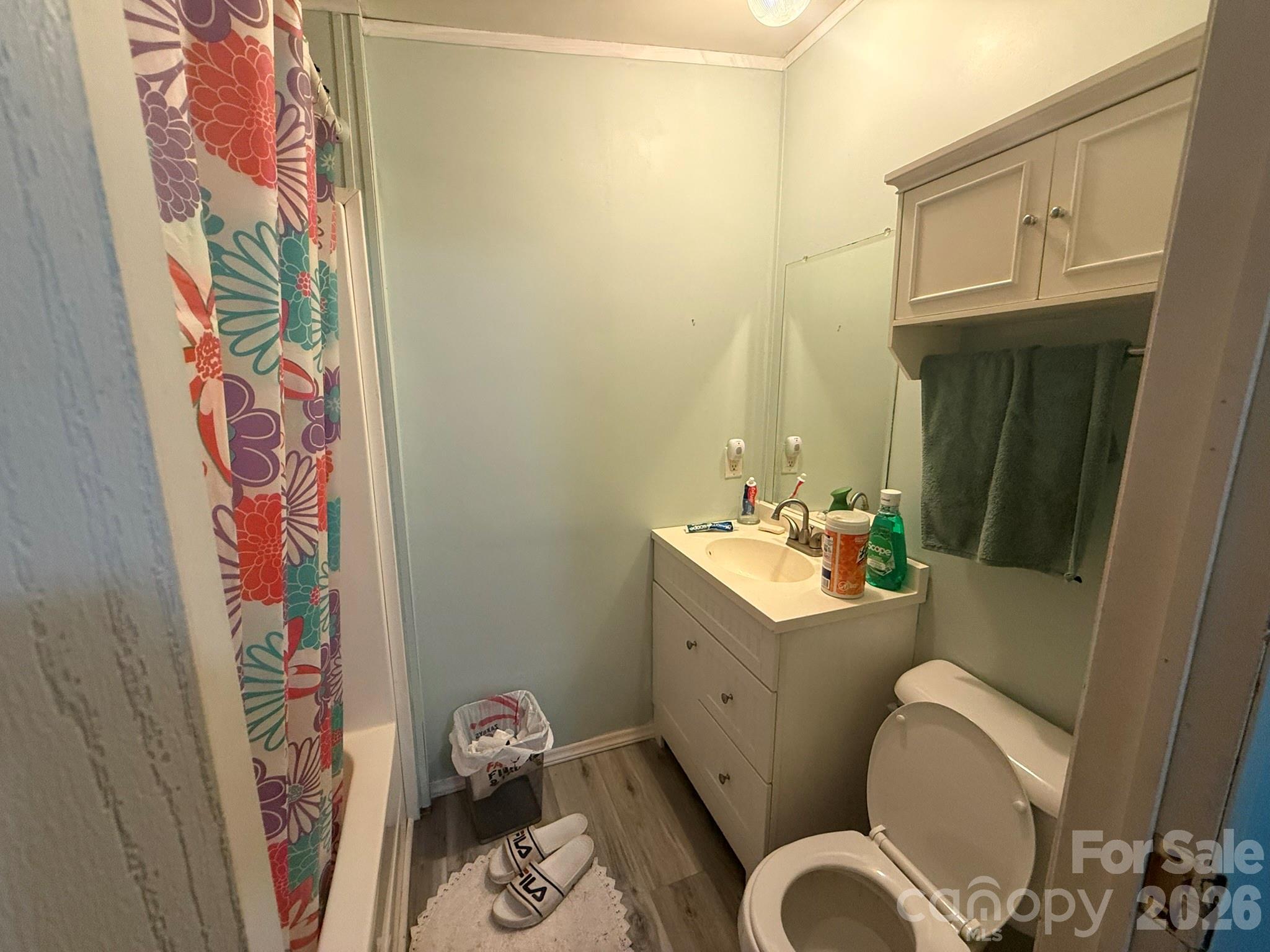 Bath for bedroom #2 - 907 Epley Drive, Marion