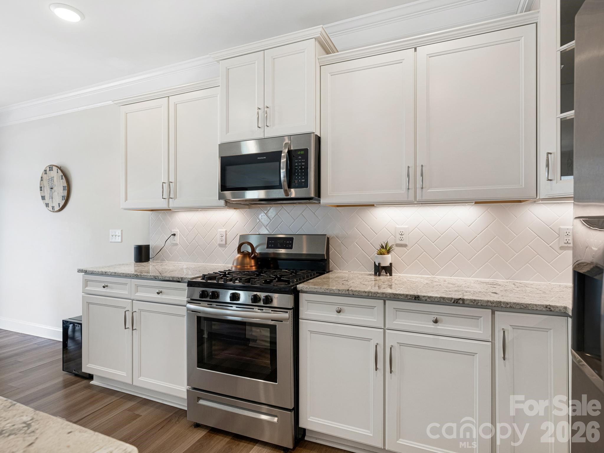 Kitchen - 6008 Hampstead Pond Lane, Matthews
