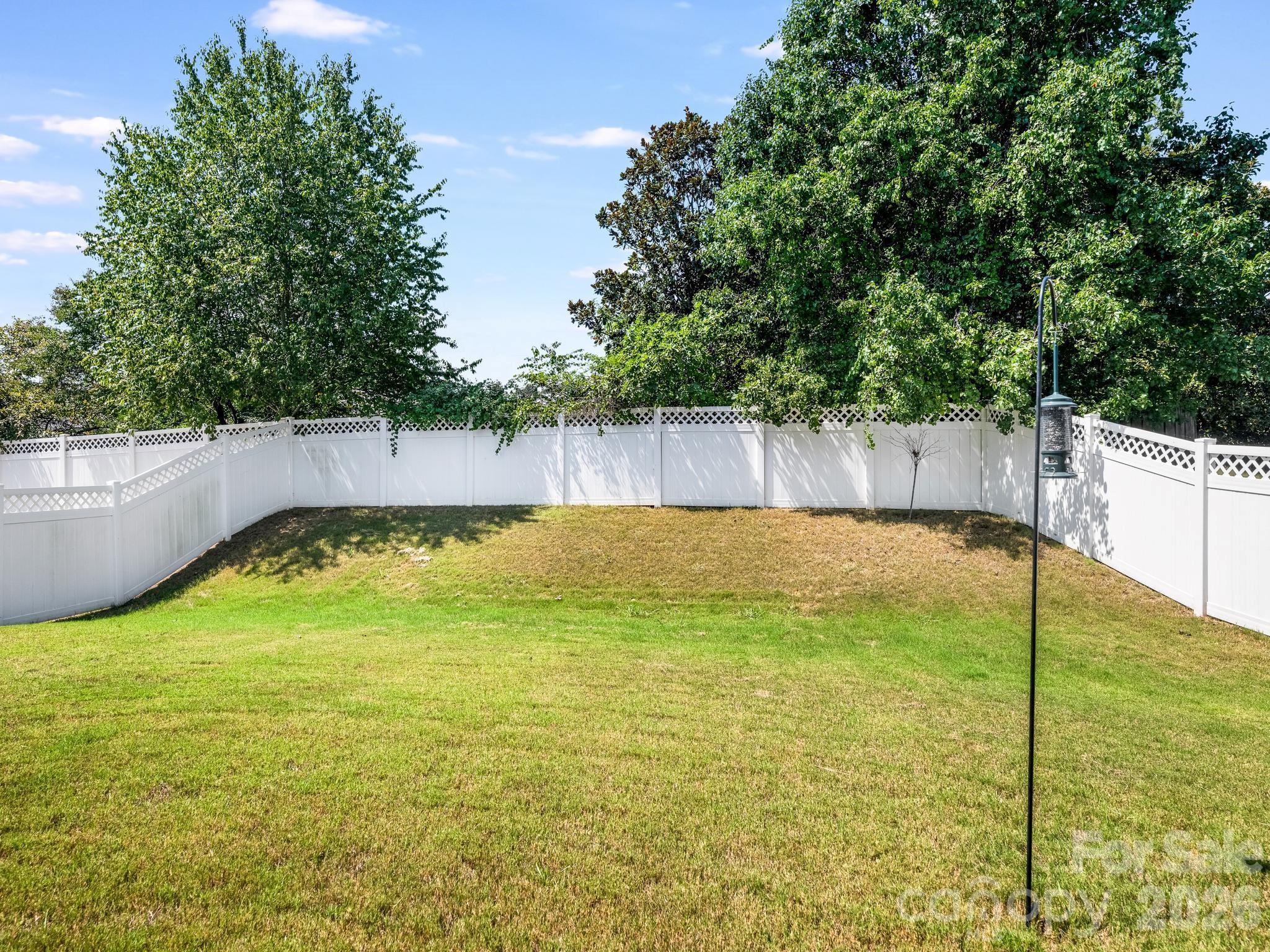 Spacious and private fenced in back yard - 6008 Hampstead Pond Lane, Matthews