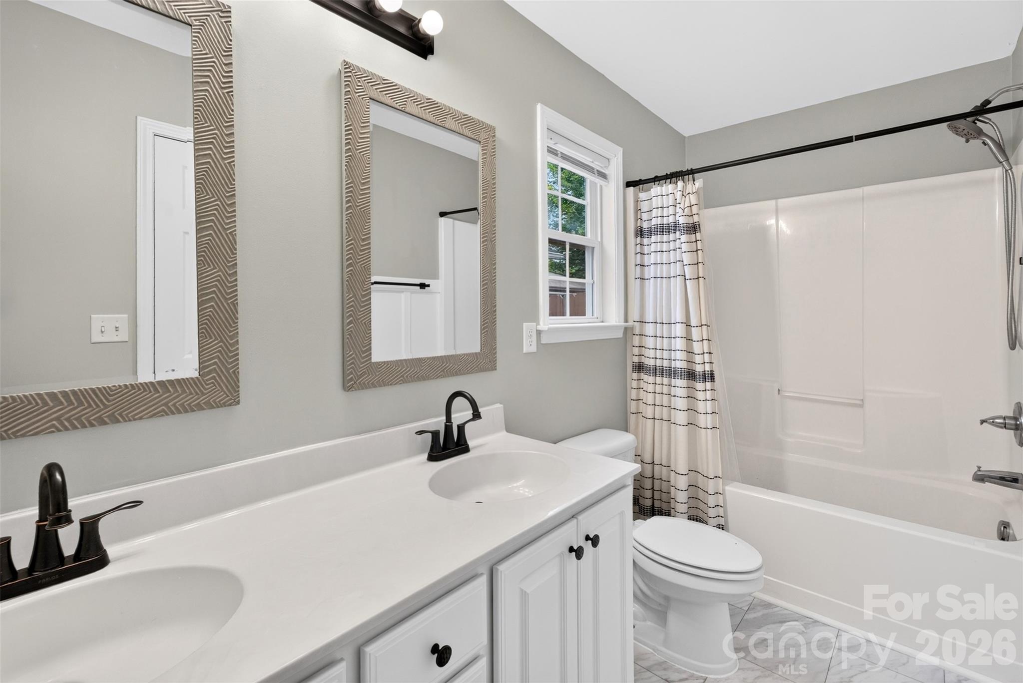 Primary Bath - 105 Creekwalk Lane, Hendersonville