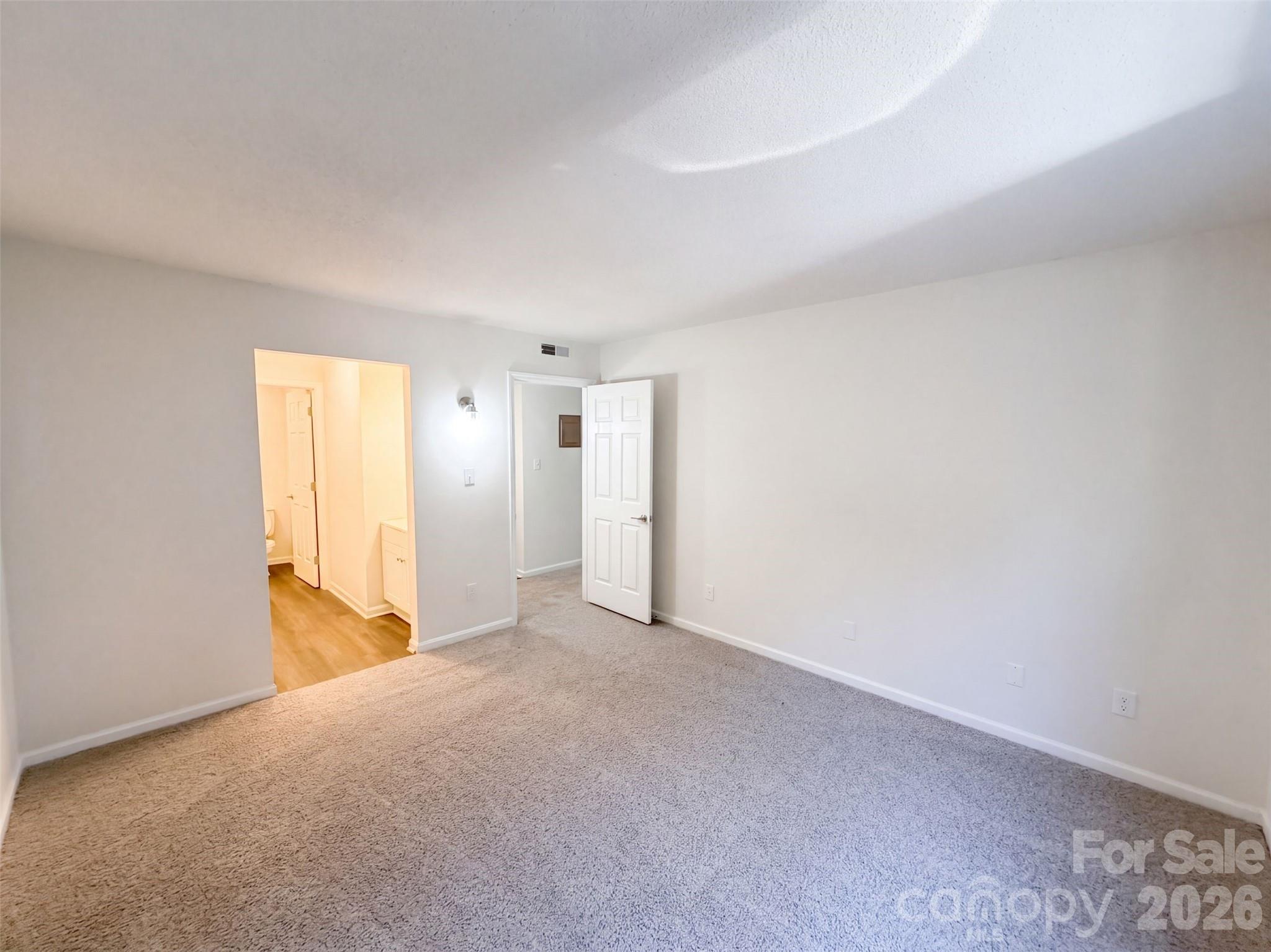 Condominium at 101 Carriage House Drive, Kannapolis, photo 4 of 18