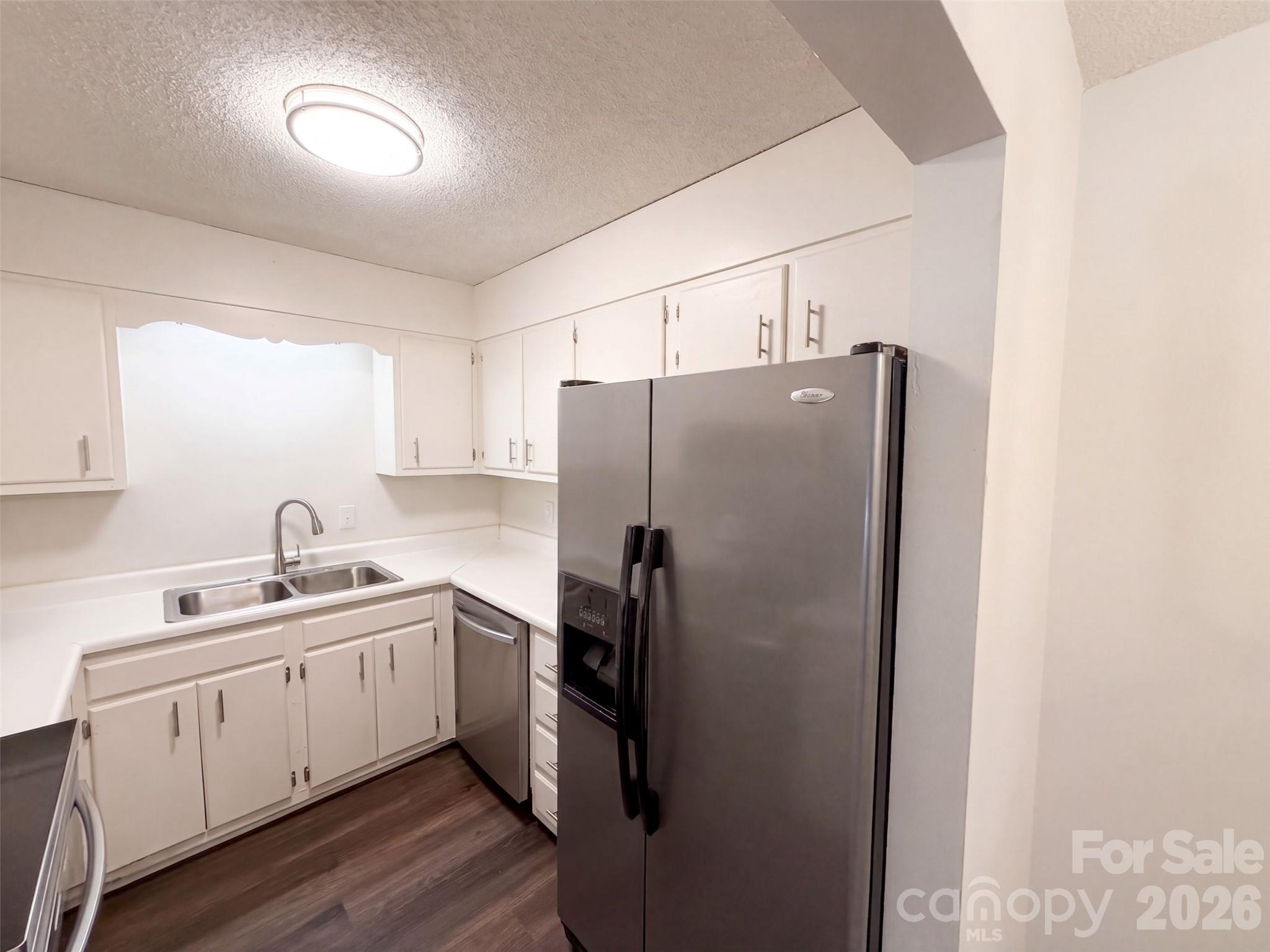 Condominium at 101 Carriage House Drive, Kannapolis, photo 6 of 18