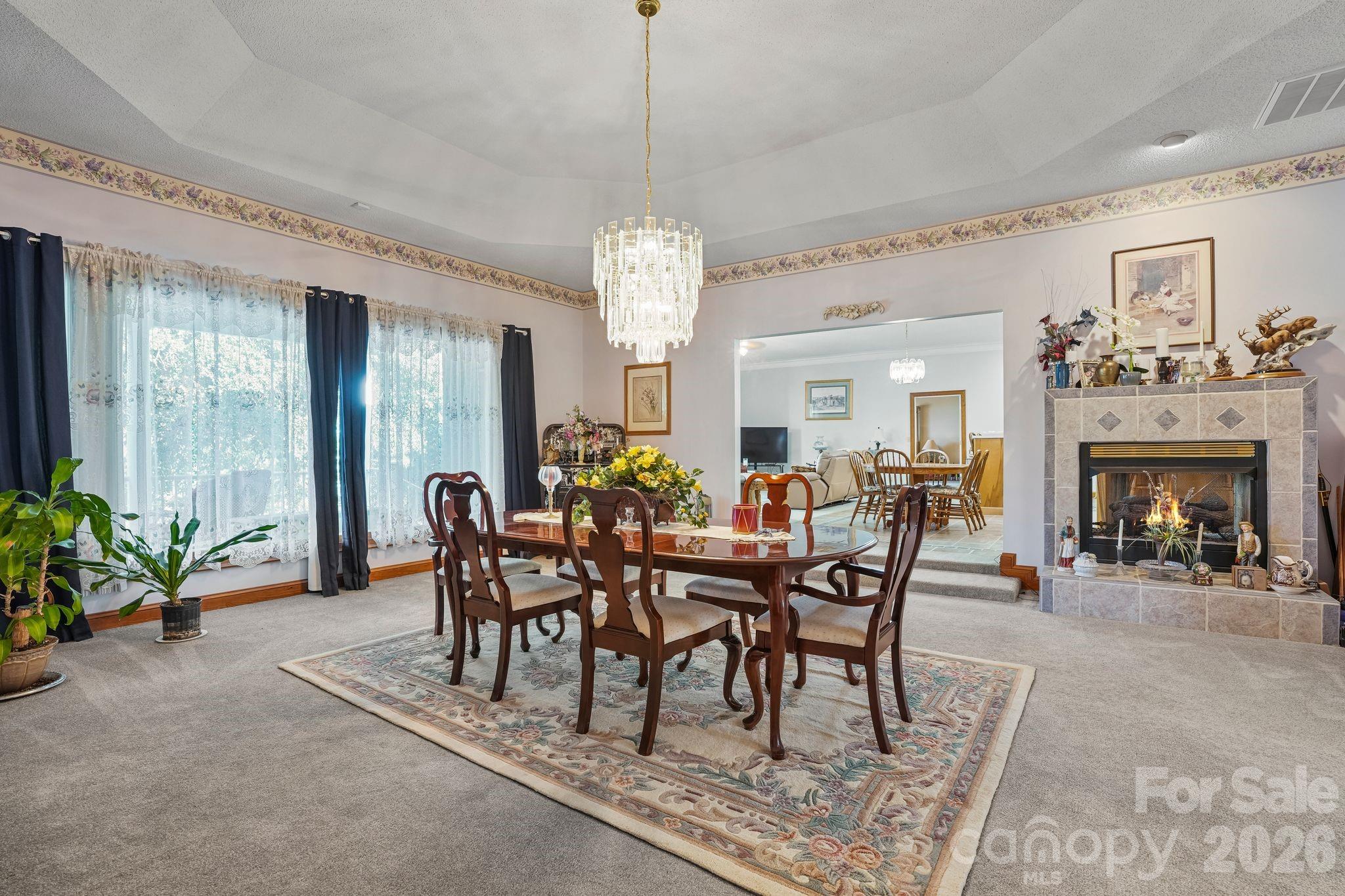 Formal dining - 2159 Mingus Lane, York