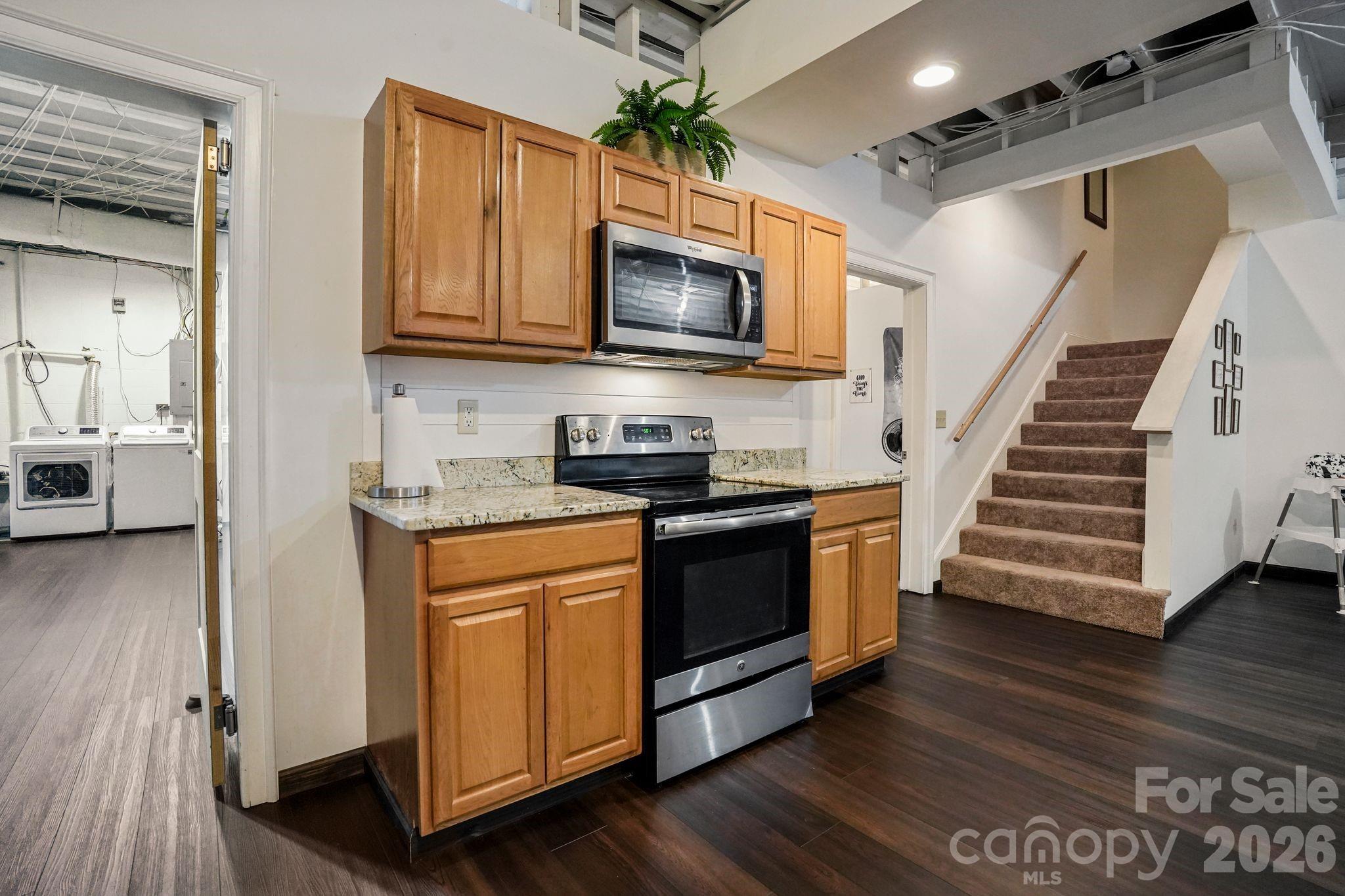 Basement kitchen - 2159 Mingus Lane, York