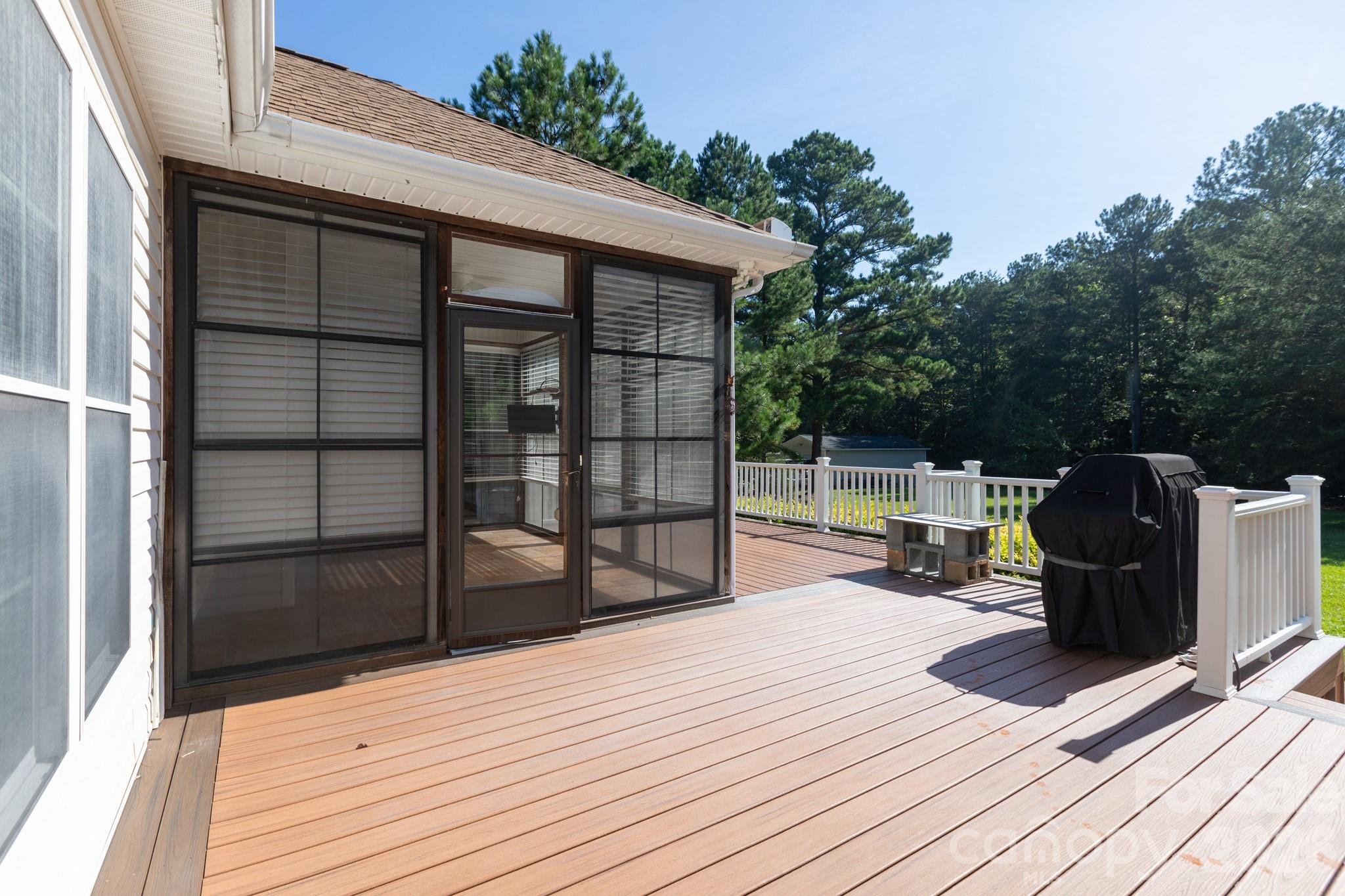Single Family Residence at 2818 Baird Road, Clover, photo 13 of 46