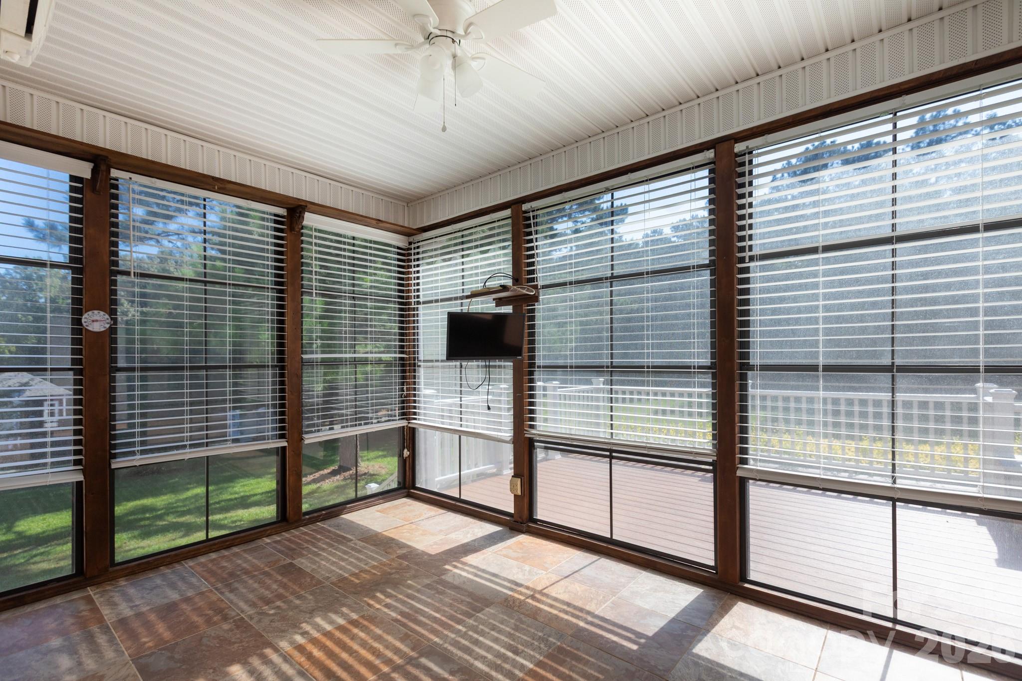 Single Family Residence at 2818 Baird Road, Clover, photo 15 of 46