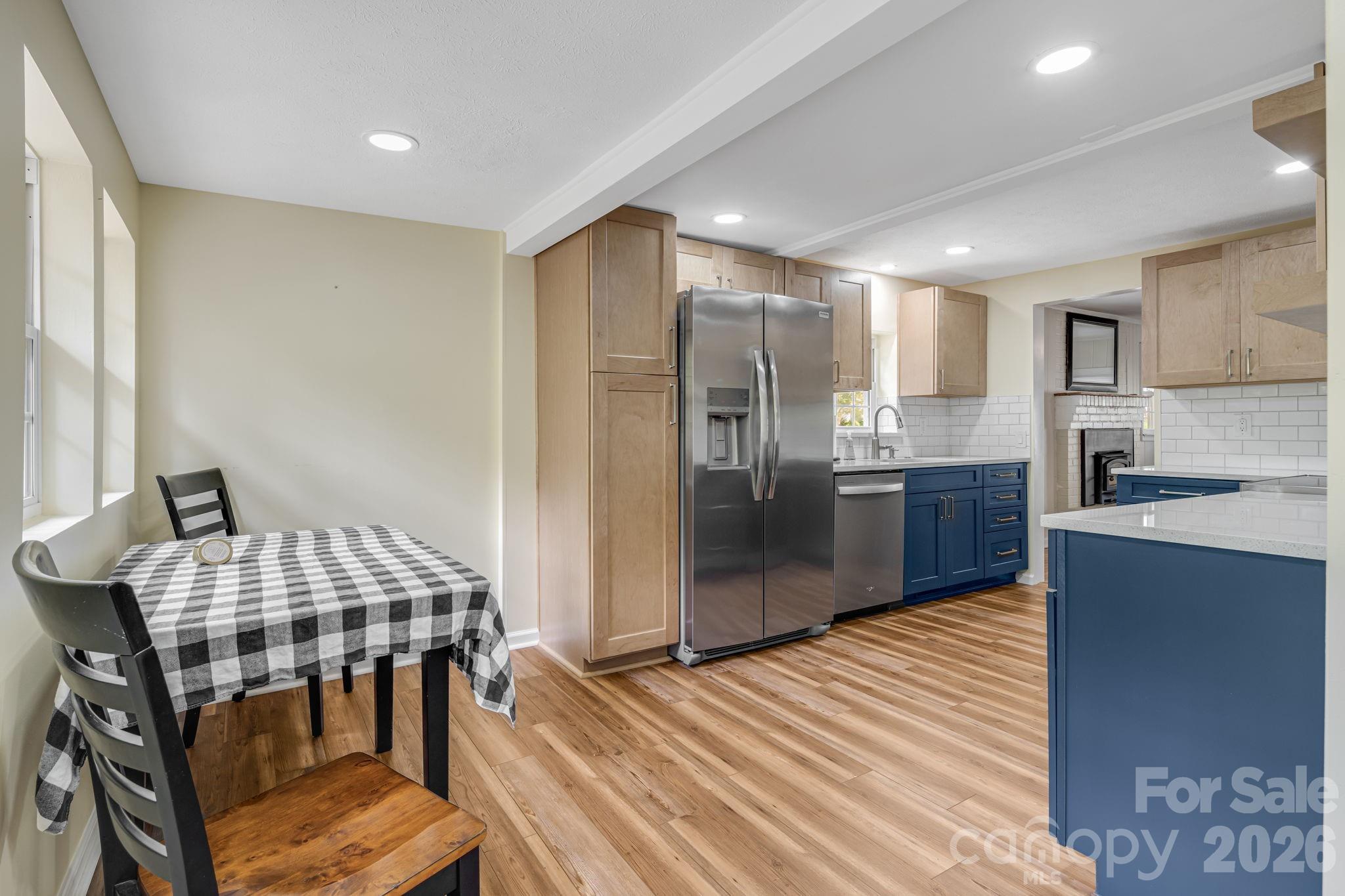 Breakfast area. - 1015 Mountain View Street, Hendersonville