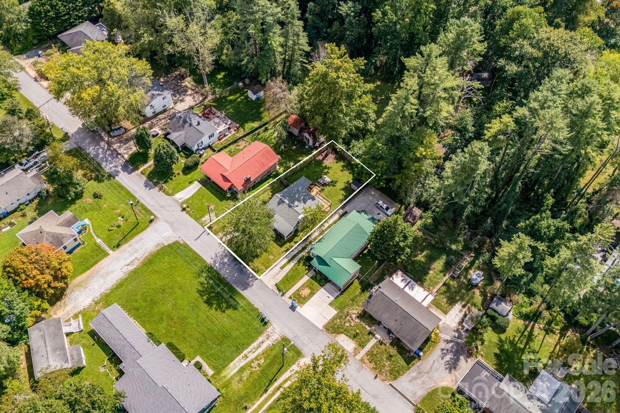 Single Family Residence at 1015 Mountain View Street, Hendersonville, photo 35 of 38