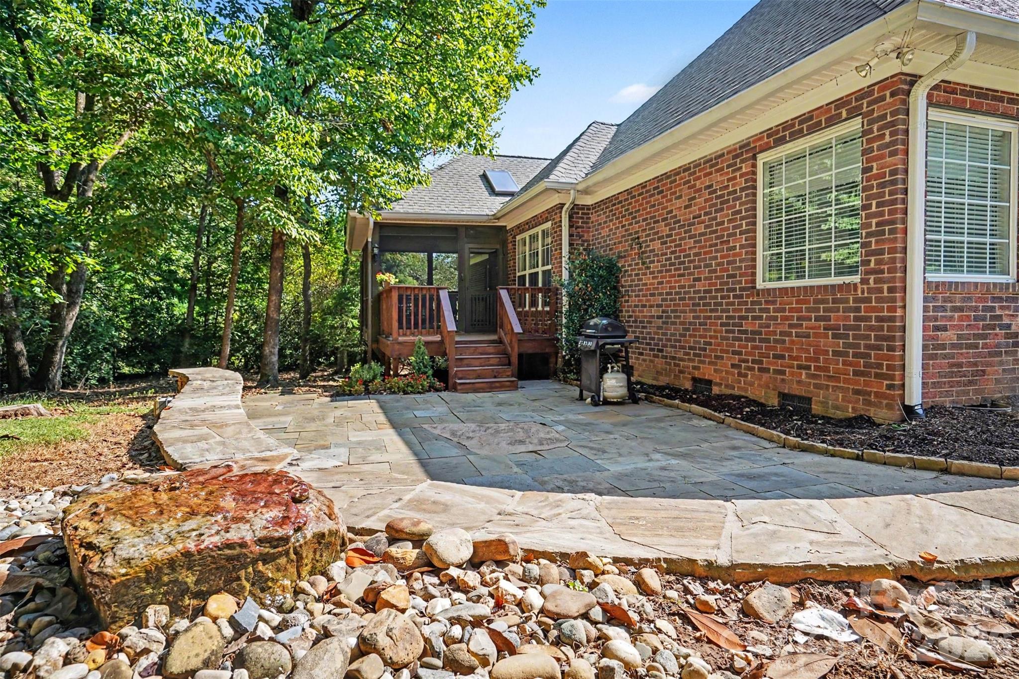 Single Family Residence at 9601 Truelight Church Road, Mint Hill, photo 29 of 32