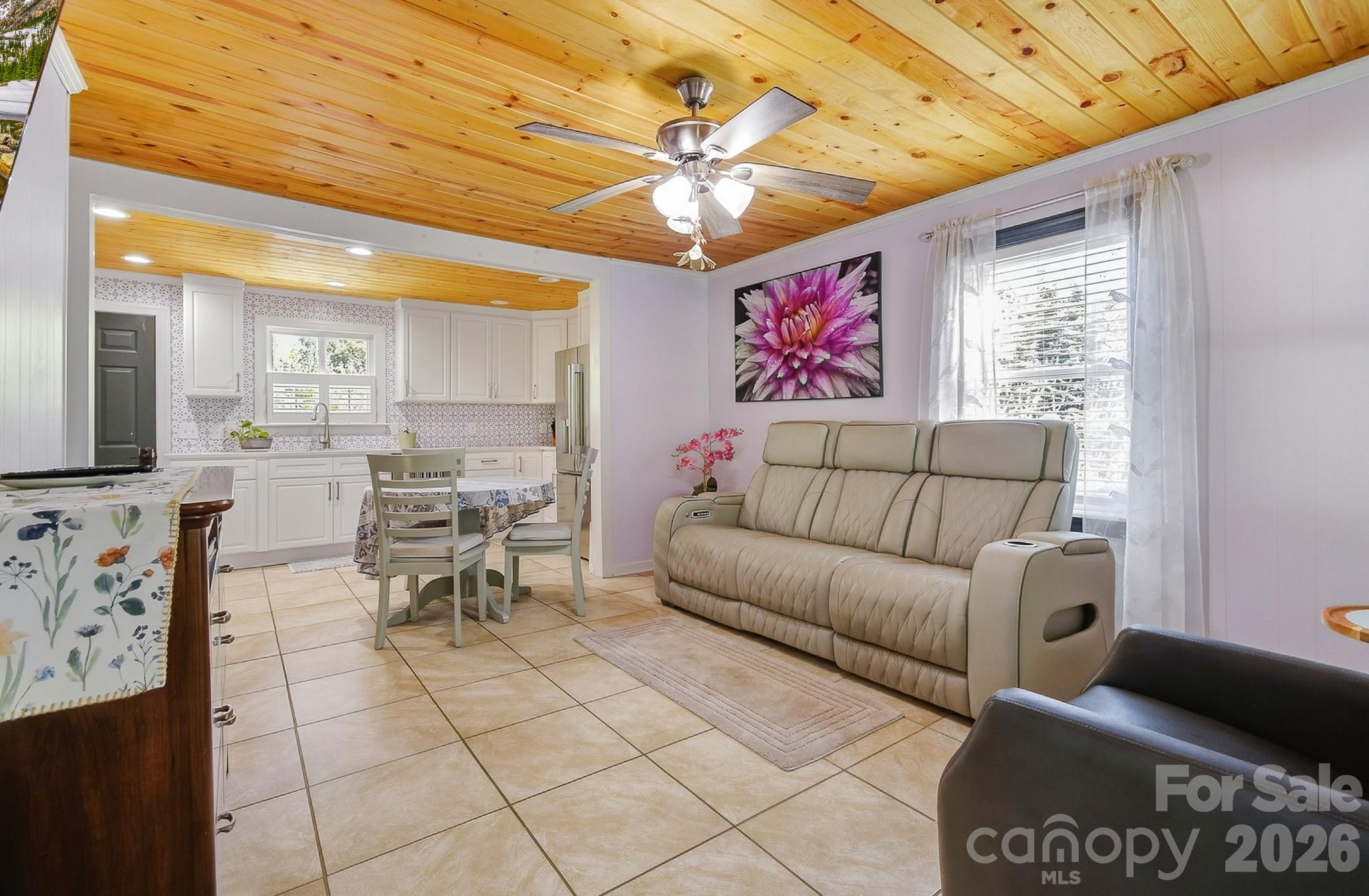 Single Family Residence at 312 Jack Street, Hendersonville, photo 6 of 48