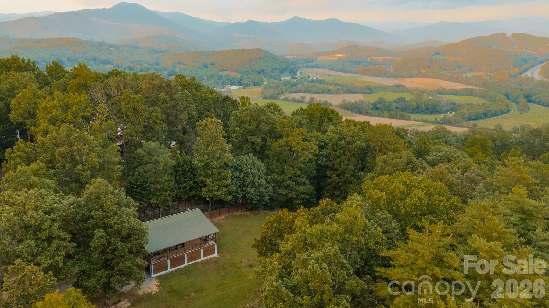 Single Family Residence at 280 Green Oaks Road, Bryson City, photo 2 of 47