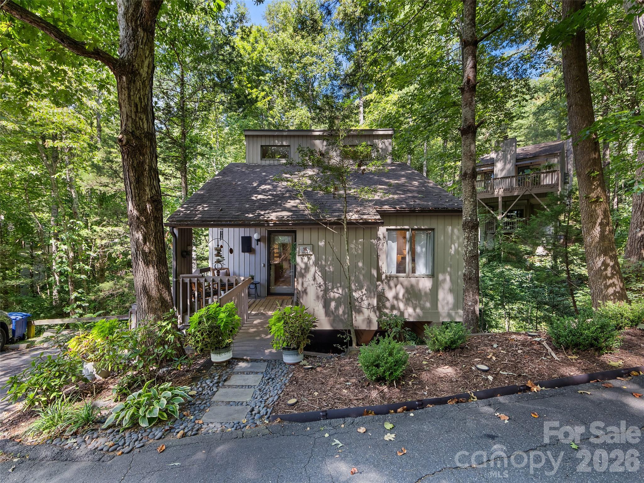 16 Cedarwood Drive