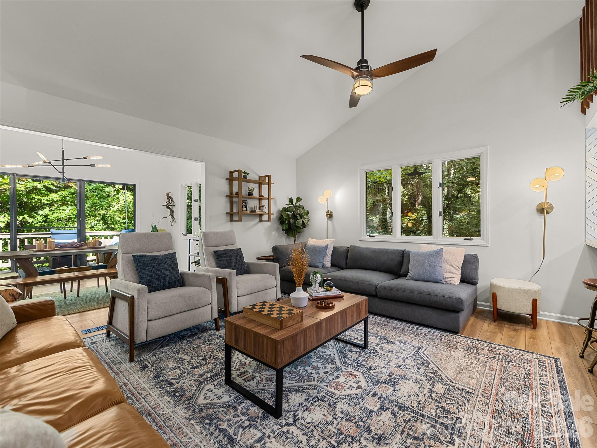Condominium at 16 Cedarwood Drive, Asheville, photo 10 of 32