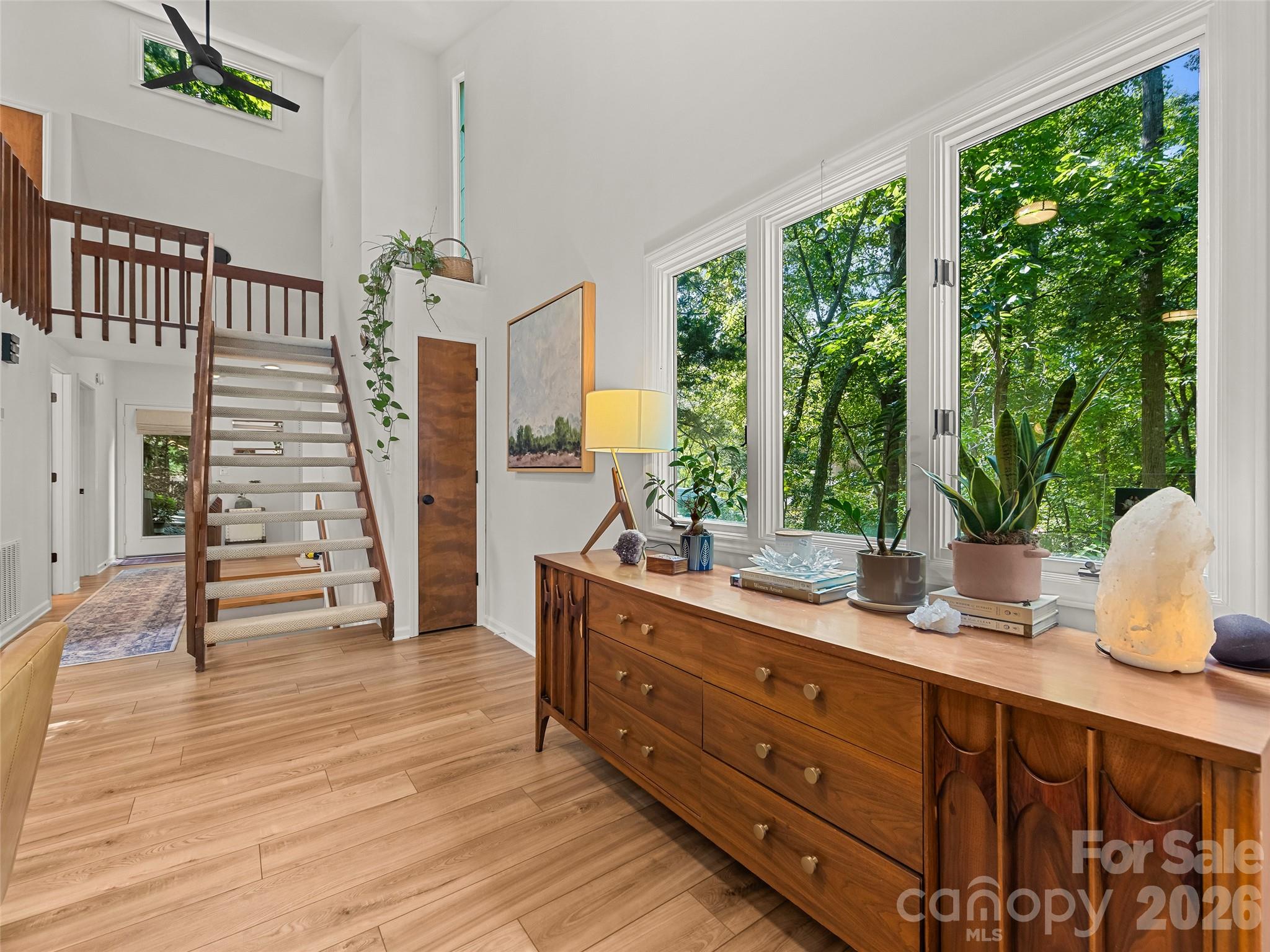 Condominium at 16 Cedarwood Drive, Asheville, photo 12 of 32