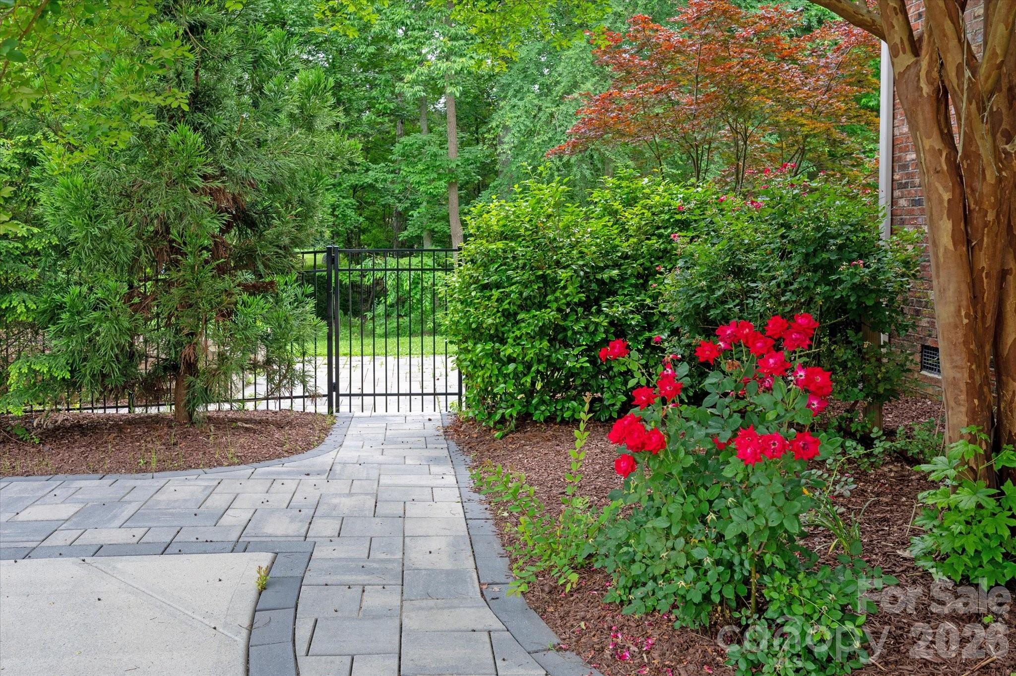 Single Family Residence at 409 Running Horse Lane, Waxhaw, photo 30 of 35