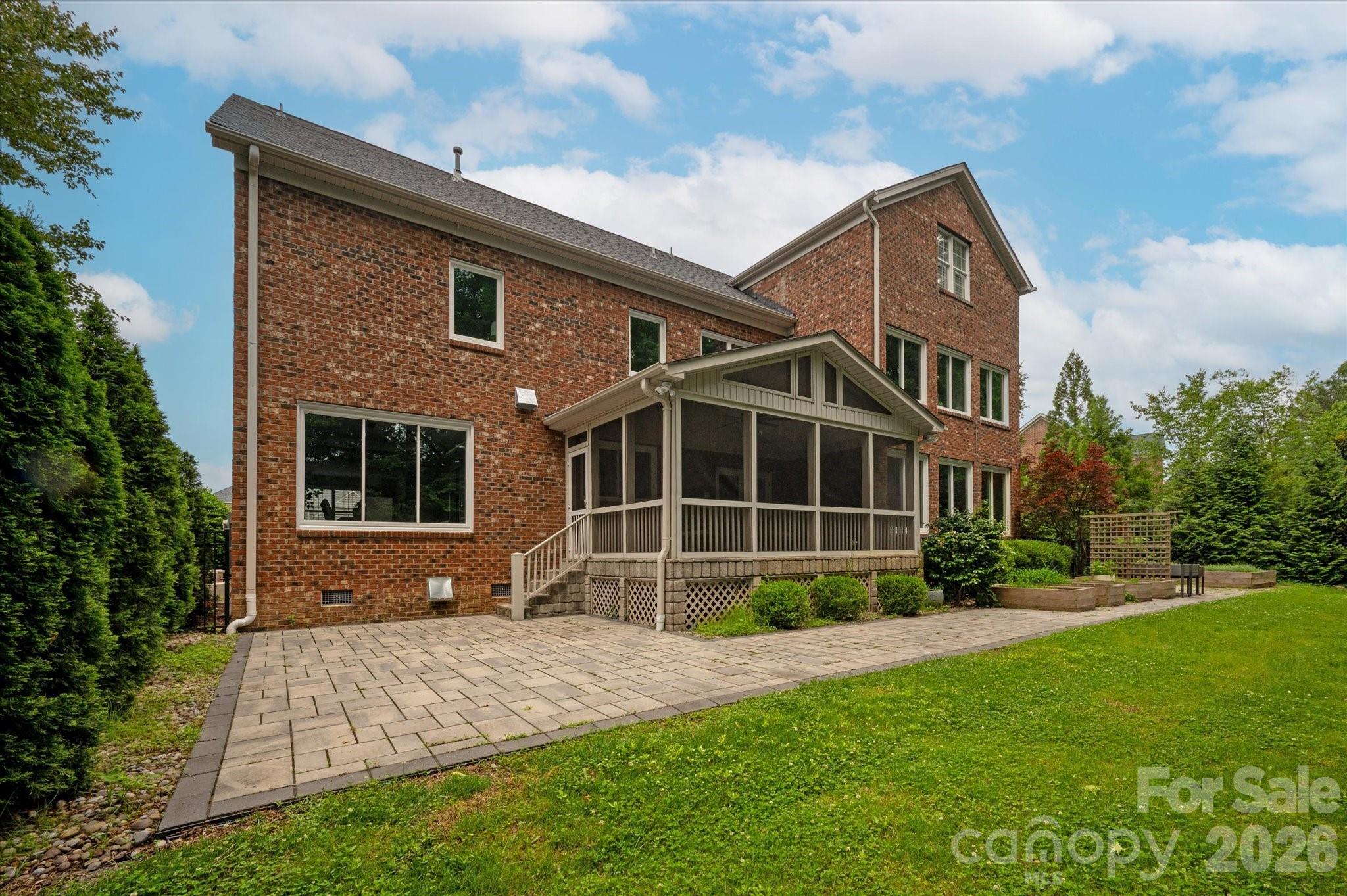 Single Family Residence at 409 Running Horse Lane, Waxhaw, photo 32 of 35