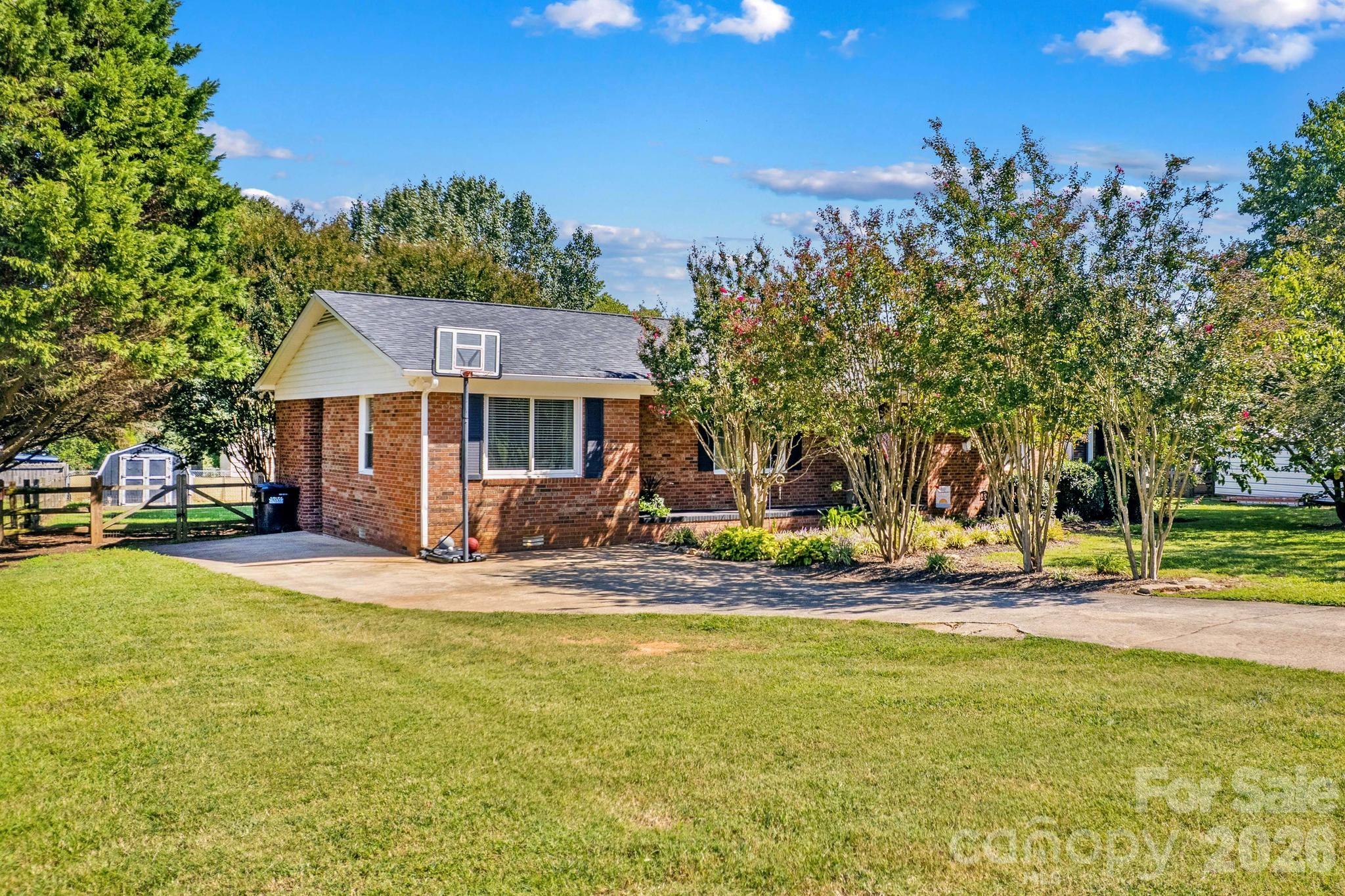 Single Family Residence at 230 E Old Farm Road, Salisbury, photo 47 of 48