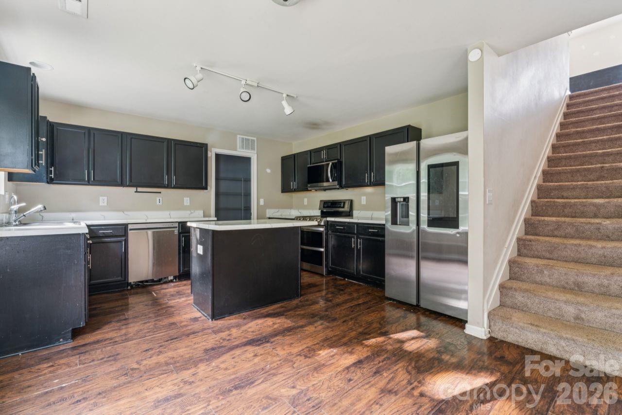 Single Family Residence at 107 Berrybeth Circle, China Grove, photo 3 of 32