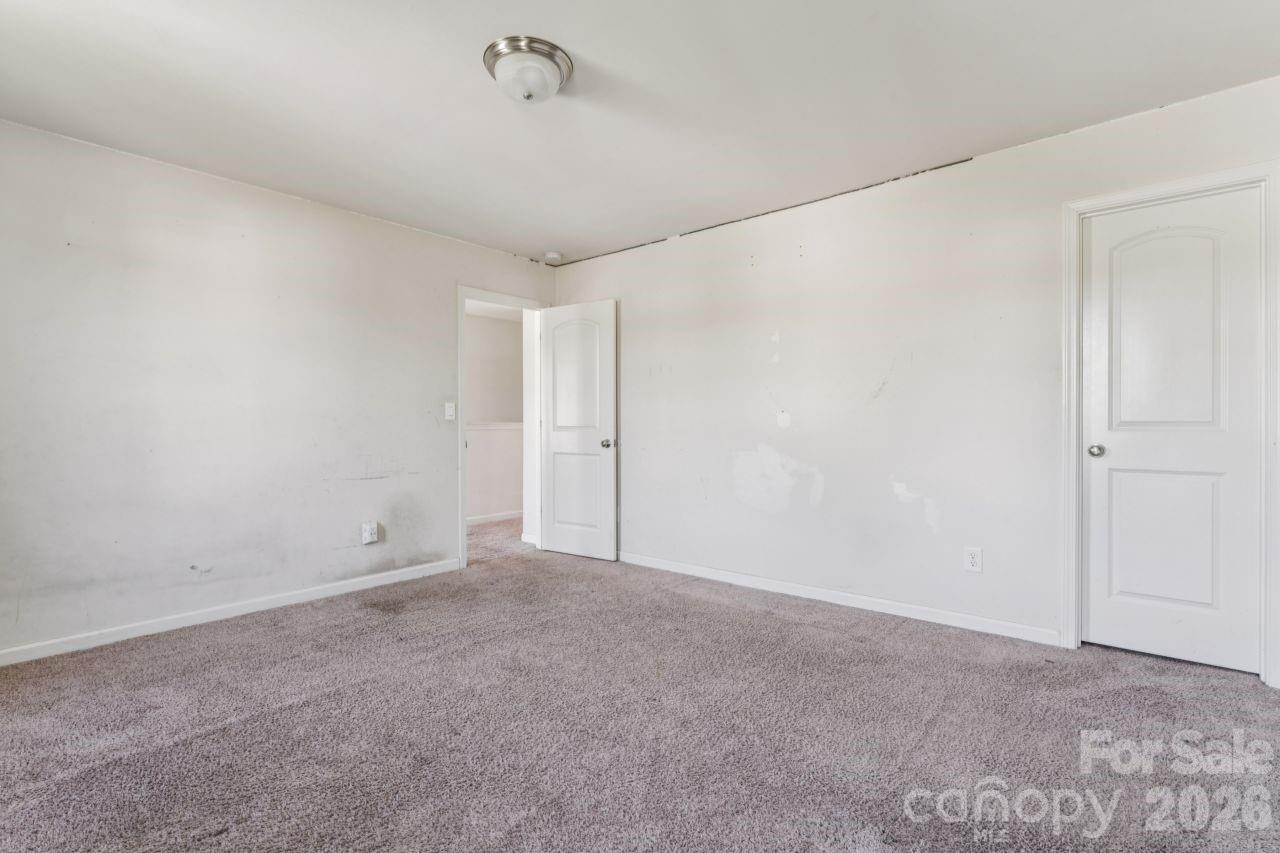 Single Family Residence at 107 Berrybeth Circle, China Grove, photo 18 of 32