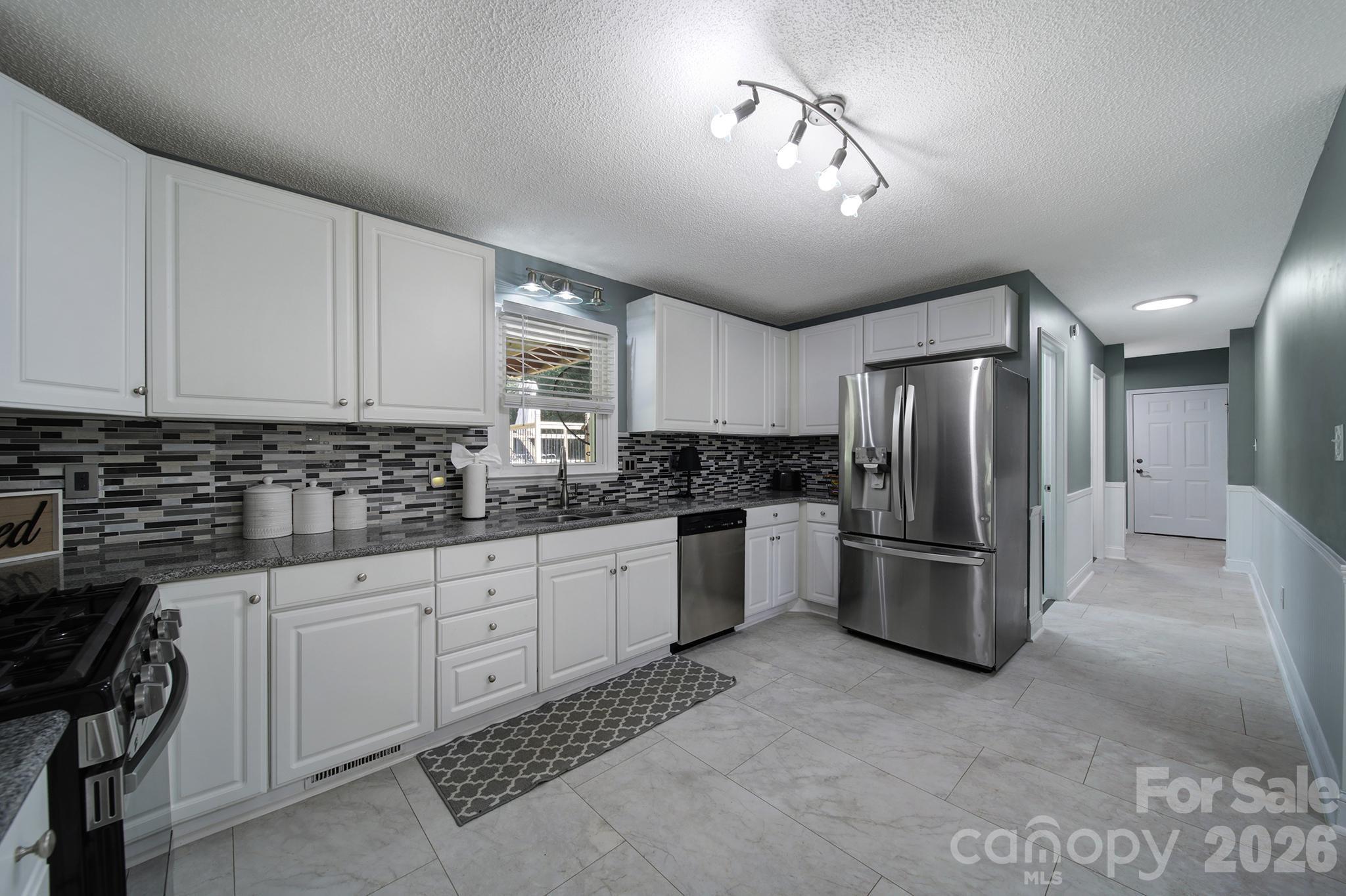 Single Family Residence at 2155 Strawberry Road, Rock Hill, photo 10 of 44