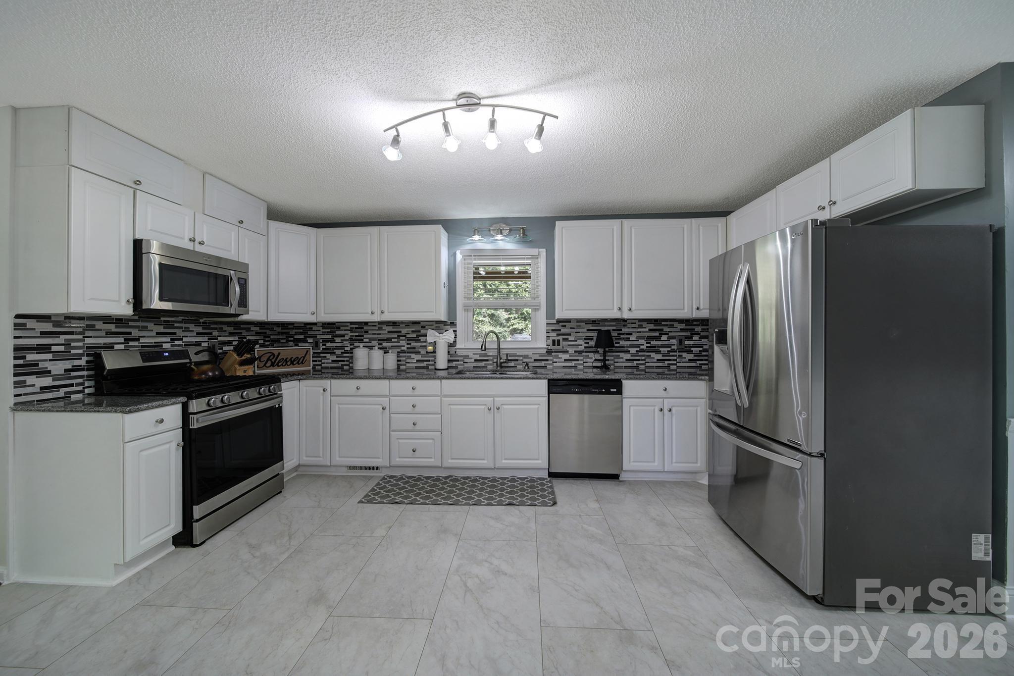Single Family Residence at 2155 Strawberry Road, Rock Hill, photo 11 of 44