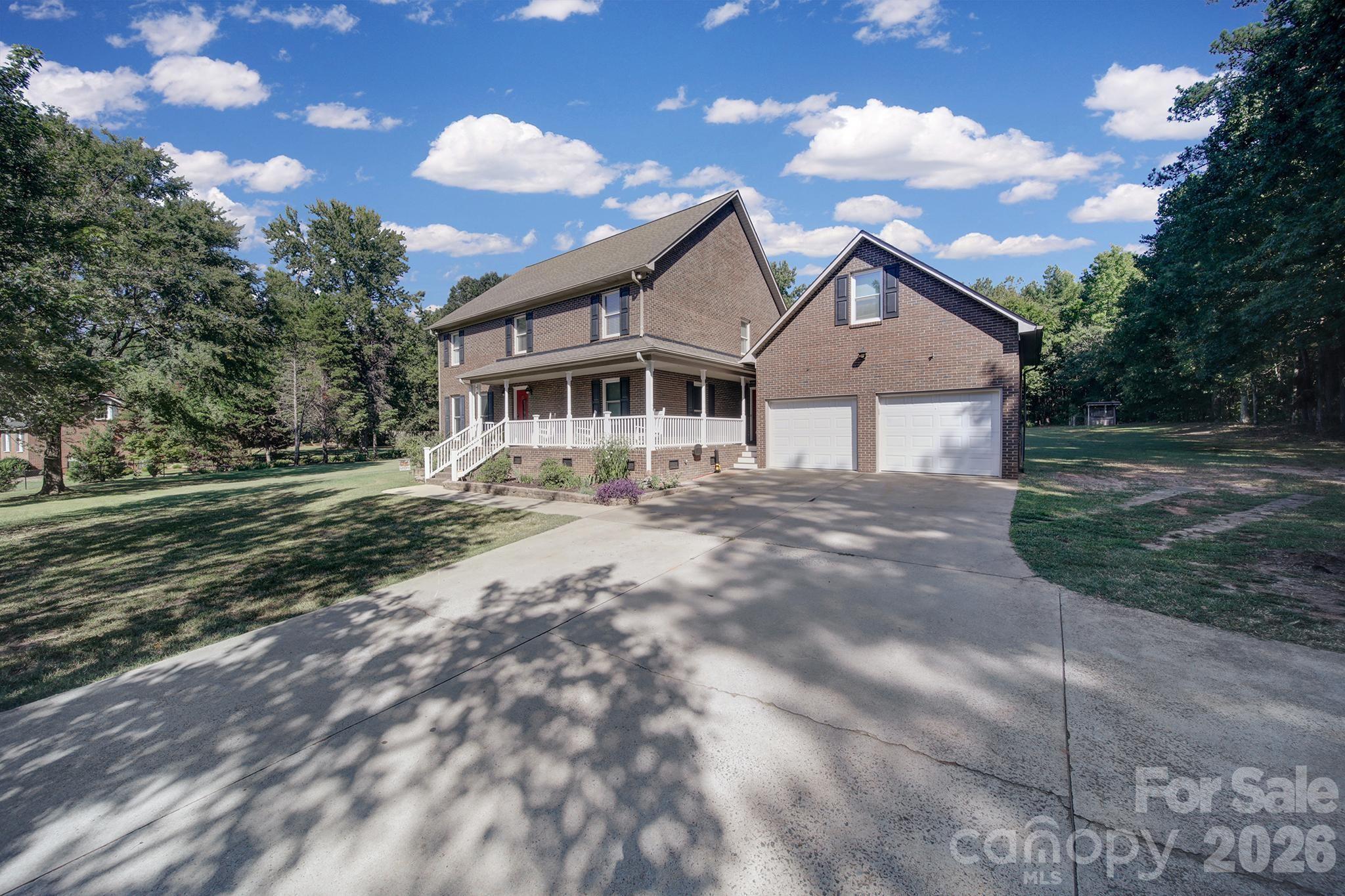 Single Family Residence at 2155 Strawberry Road, Rock Hill, photo 3 of 44