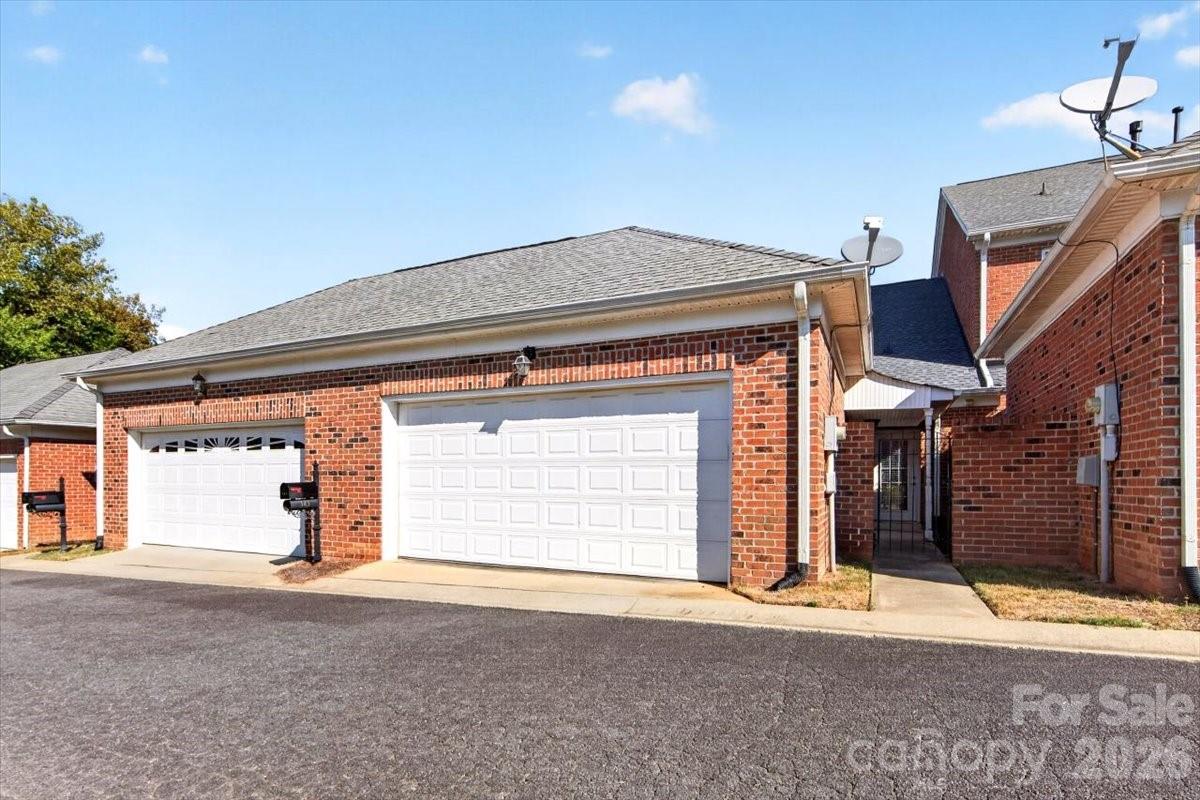Townhouse at 343 Liverpool Road, Rock Hill, photo 40 of 47