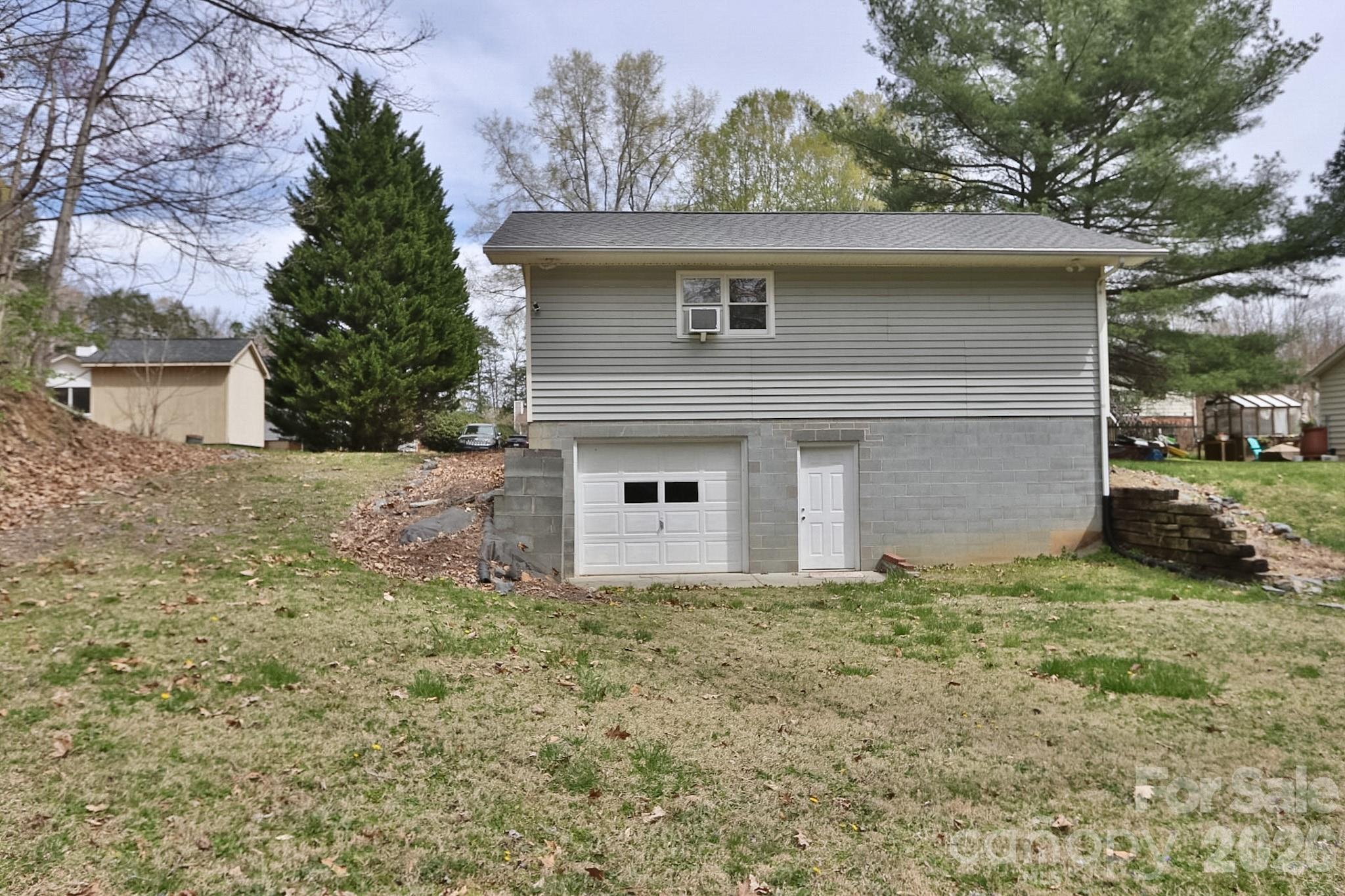 Single Family Residence at 419 Cypress Drive, Reidsville, photo 37 of 43