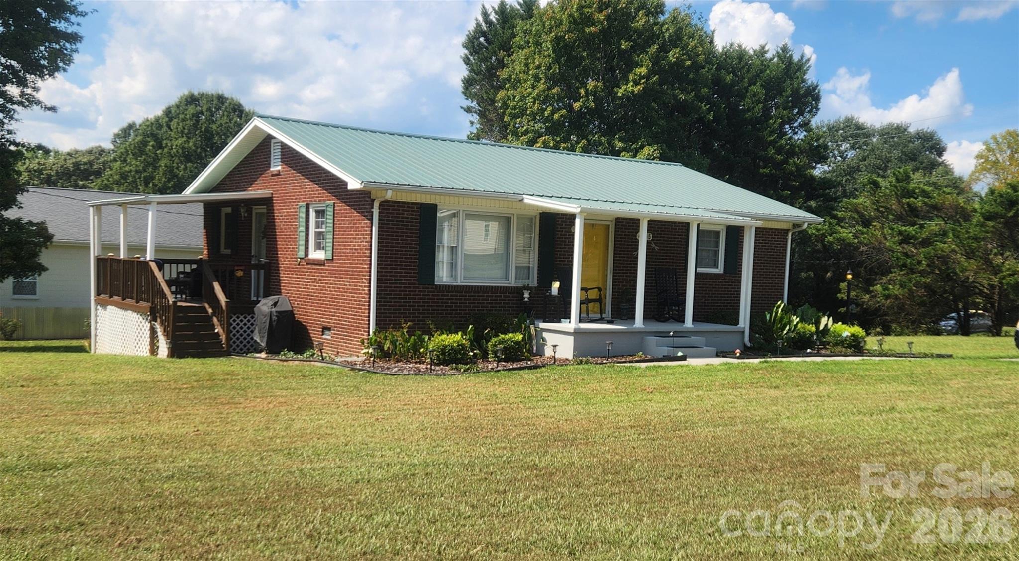 Single Family Residence at 4405 Grier Street, Gastonia, photo 2 of 14