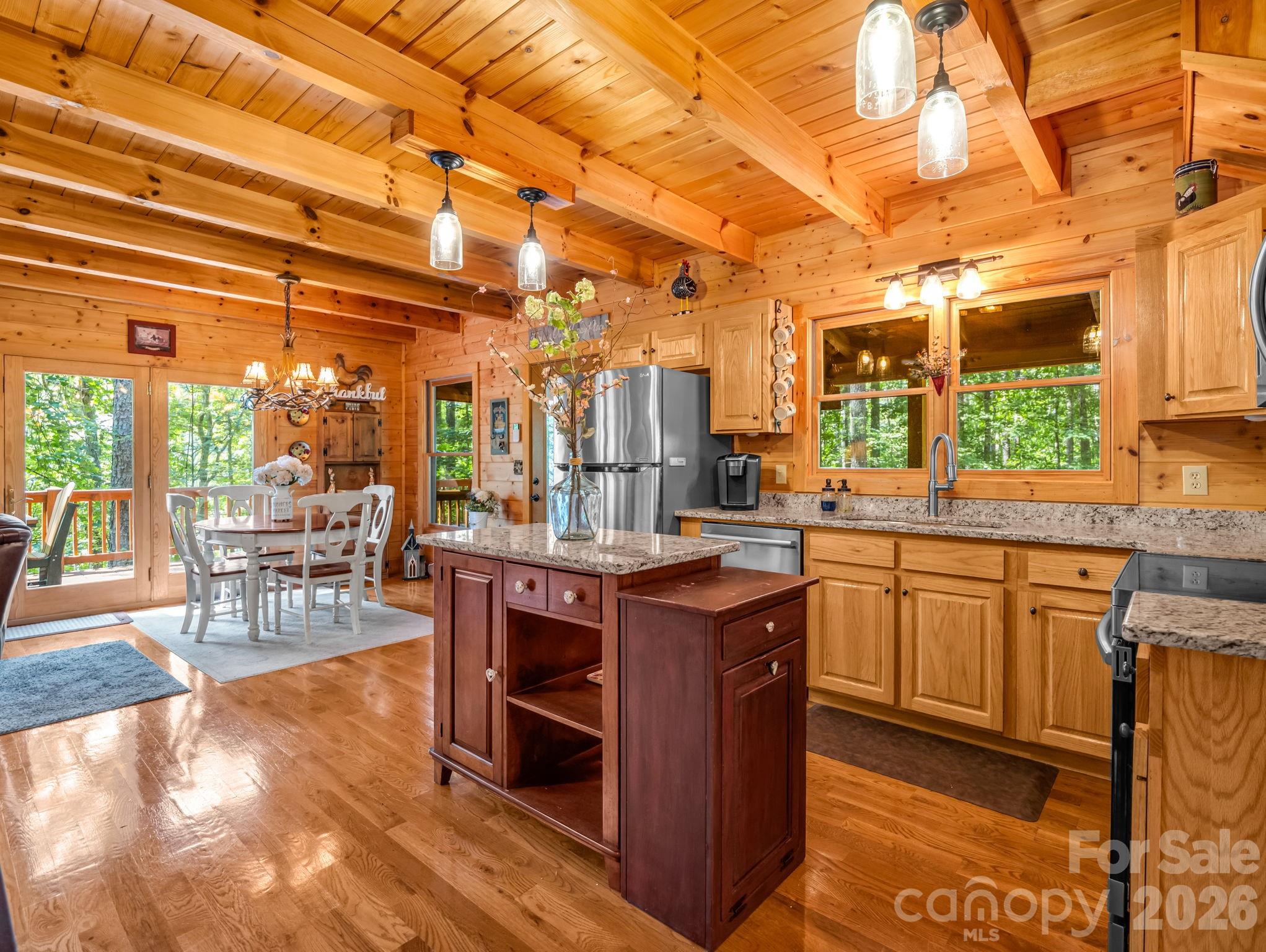 Single Family Residence at 106 Lake Terrace Drive, Nebo, photo 9 of 48