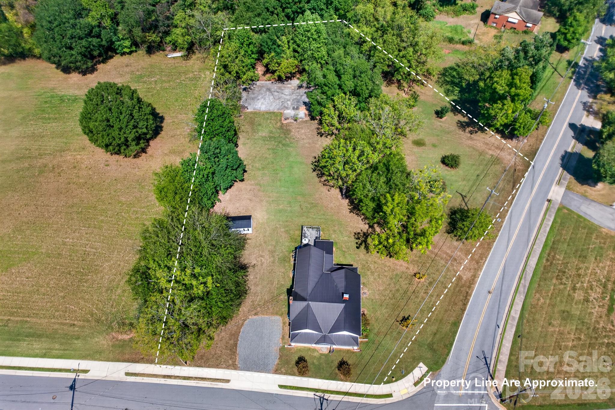 Single Family Residence at 3276 E Calvin Street, Claremont, photo 2 of 29