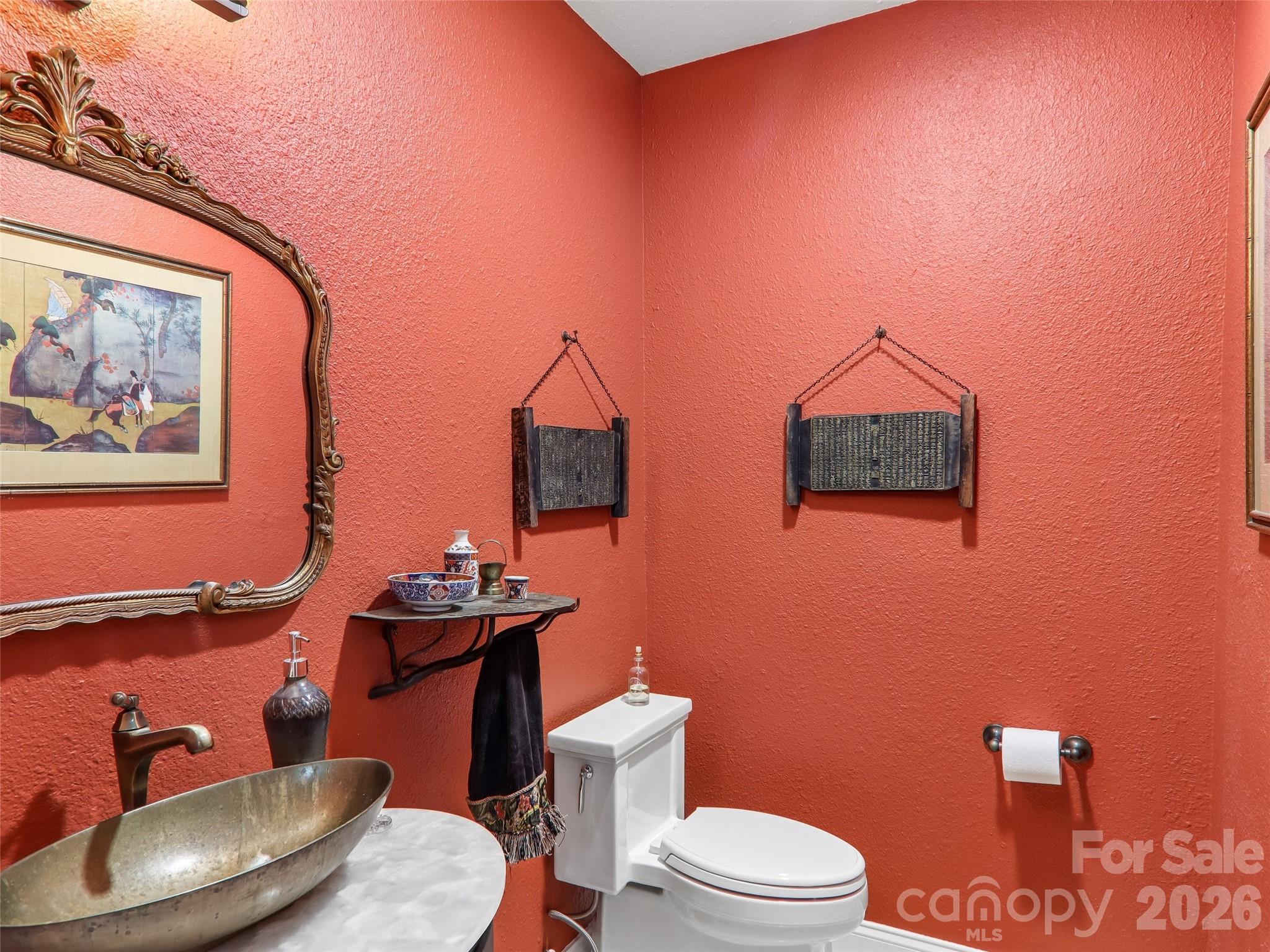 Single Family Residence at 404 Southview Lane, Flat Rock, photo 14 of 48