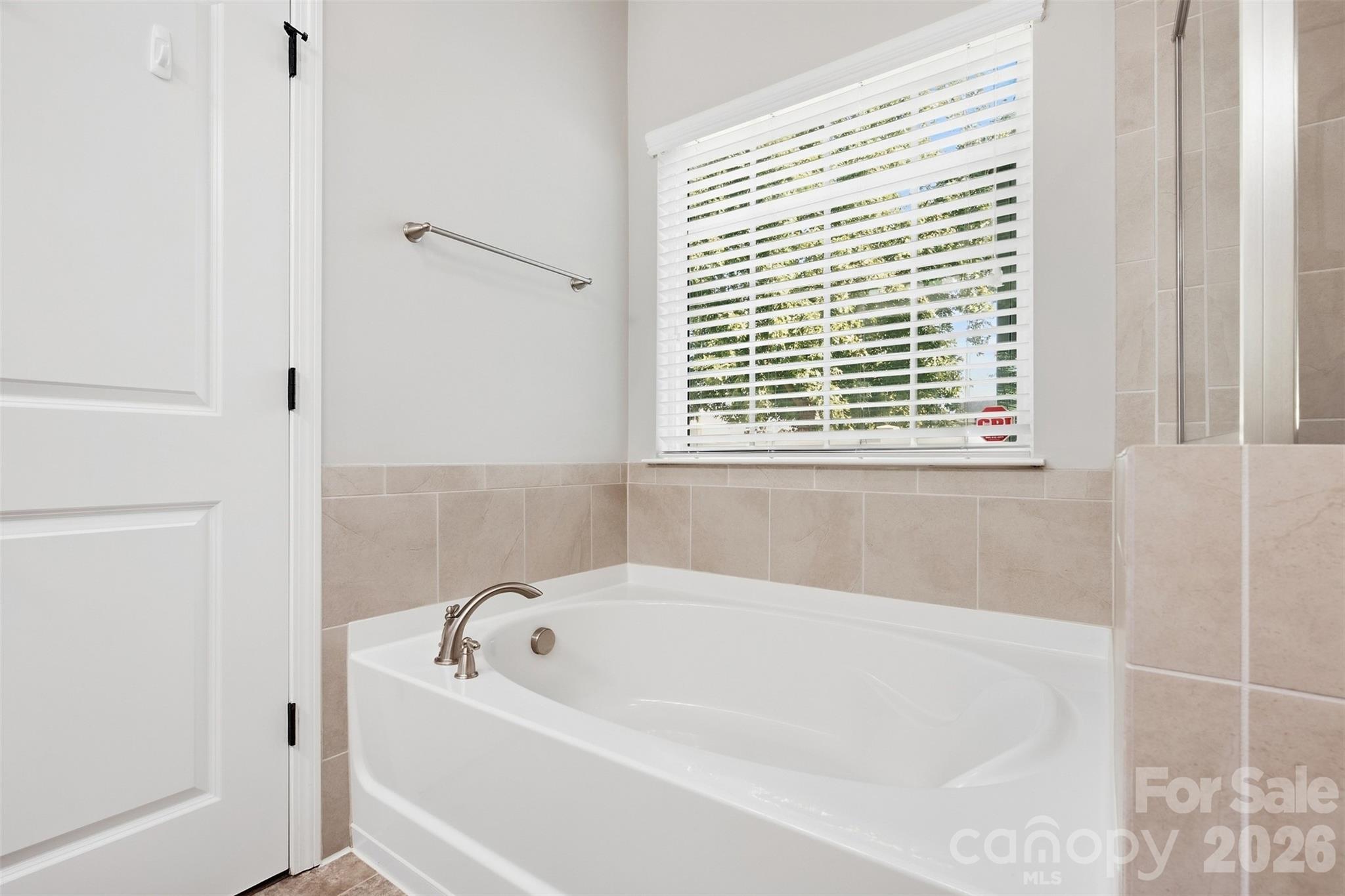 Single Family Residence at 142 Fesperman Circle, Troutman, photo 24 of 51