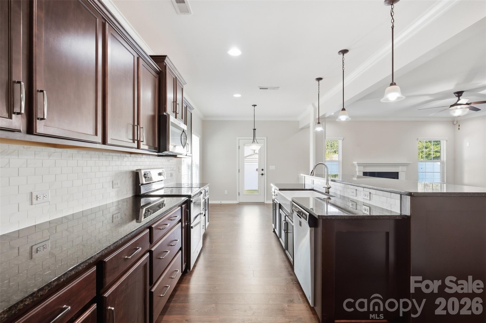 Single Family Residence at 142 Fesperman Circle, Troutman, photo 13 of 51